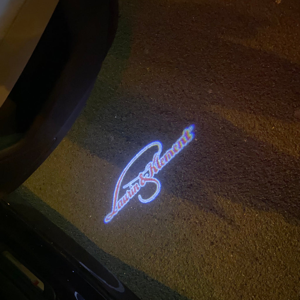 SKODA Laurin & Klement LOGO PROJECTOR LIGHTS Nr.19 (quantité 1 = 2 Logo Films / 2 portes lumières)