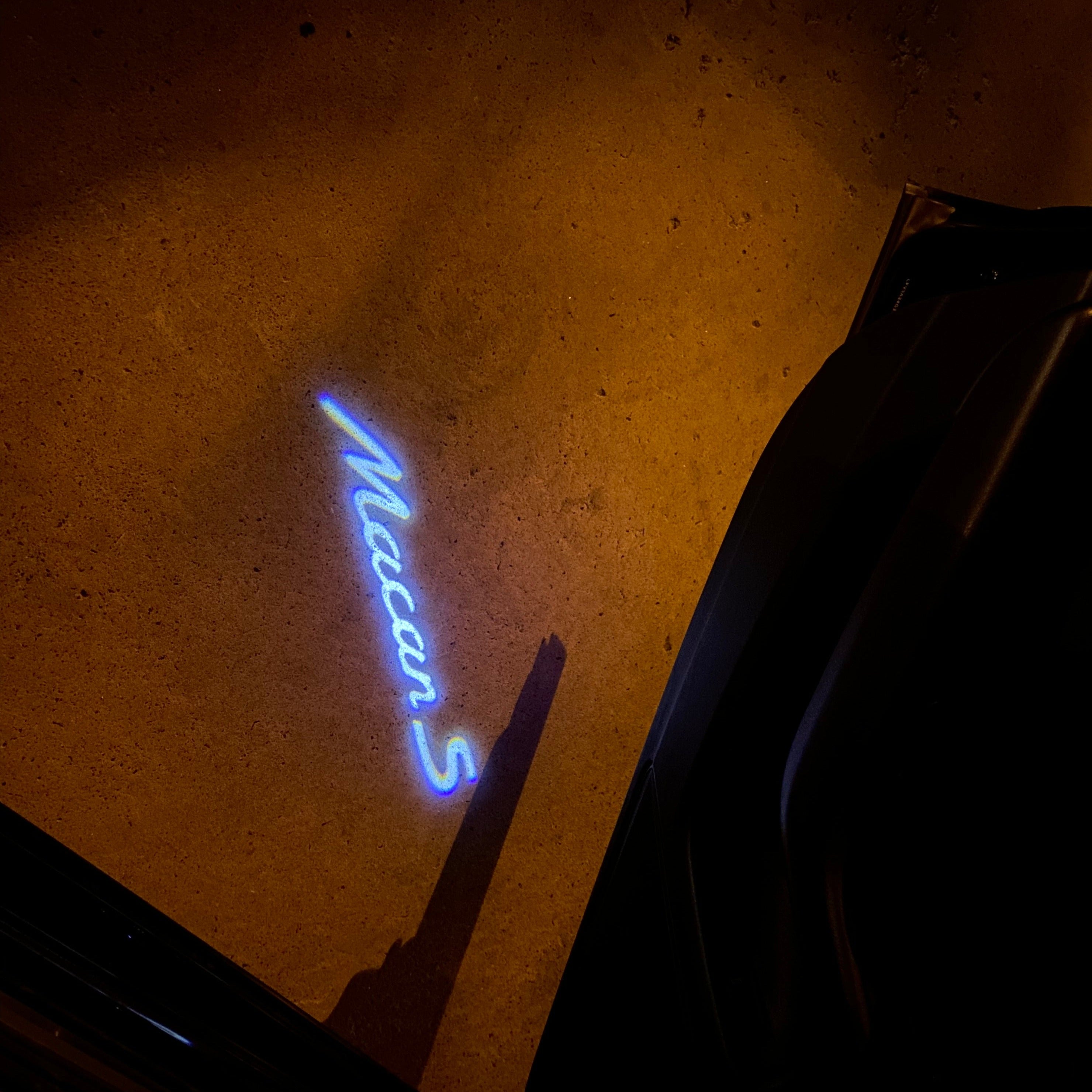 PORSCHE LOGO PROJECTOT LIGHTS Nr.88 (cantidad 1 = 2 logo película / 2 luces de puerta)