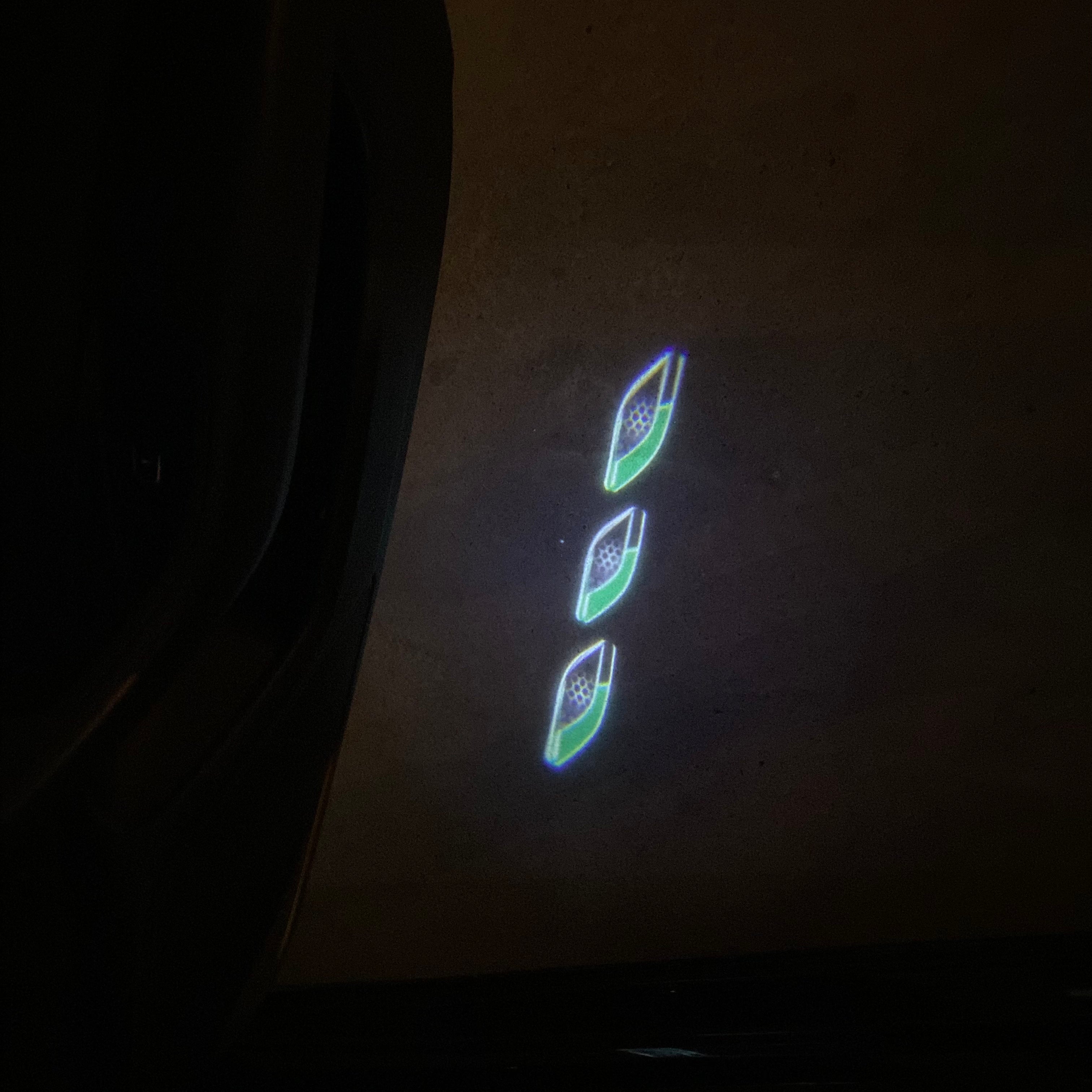 Maserati LOGO PROJECROTR LIGHTS Nr.01 (quantità 1 = 1 set / 2 luci porta)