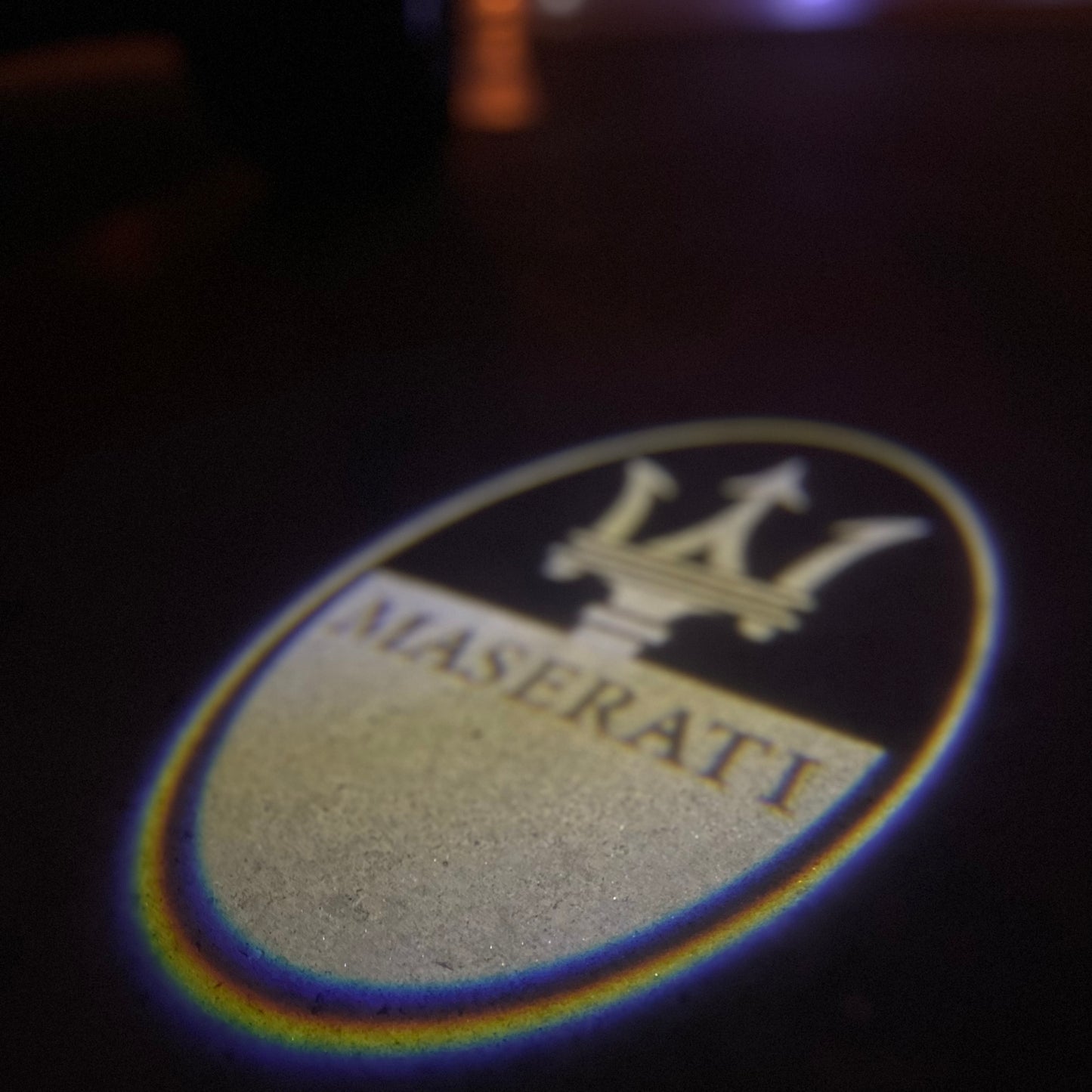 Maserati LOGO PROJECROTR LIGHTS Nr.01 (Anzahl 1 = 1 Sets / 2 Türleuchten)