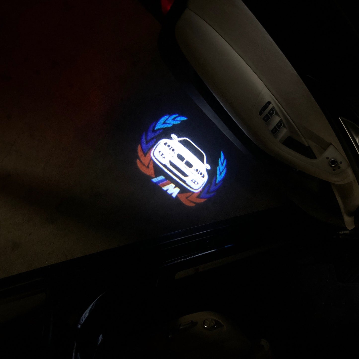 BMW M LOGO PROJECTOT LIGHTS Nr.03 (quantité 1 = 1 ensemble/2 feux de porte)