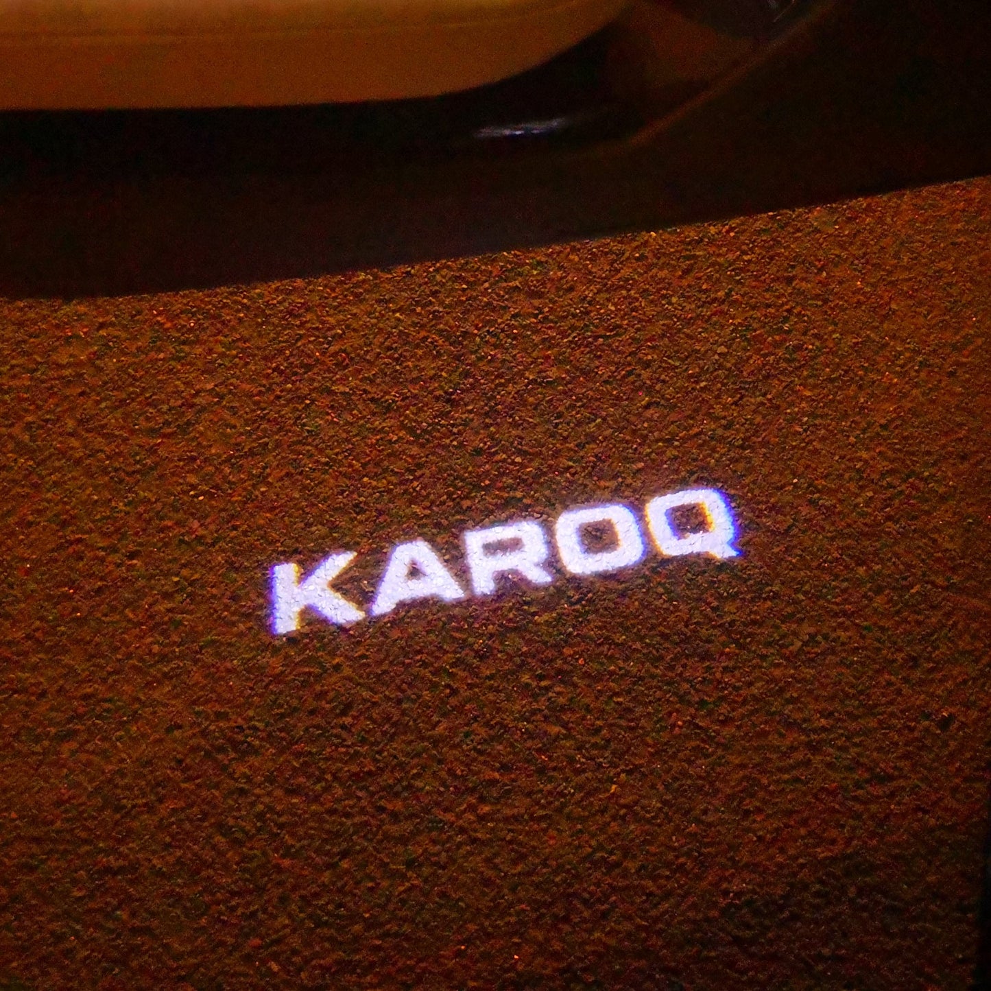 SKODA KAROQ LOGO LIGHTS Nr.115 (الكمية 1 = 2 شعار فيلم / 2 أضواء الباب)