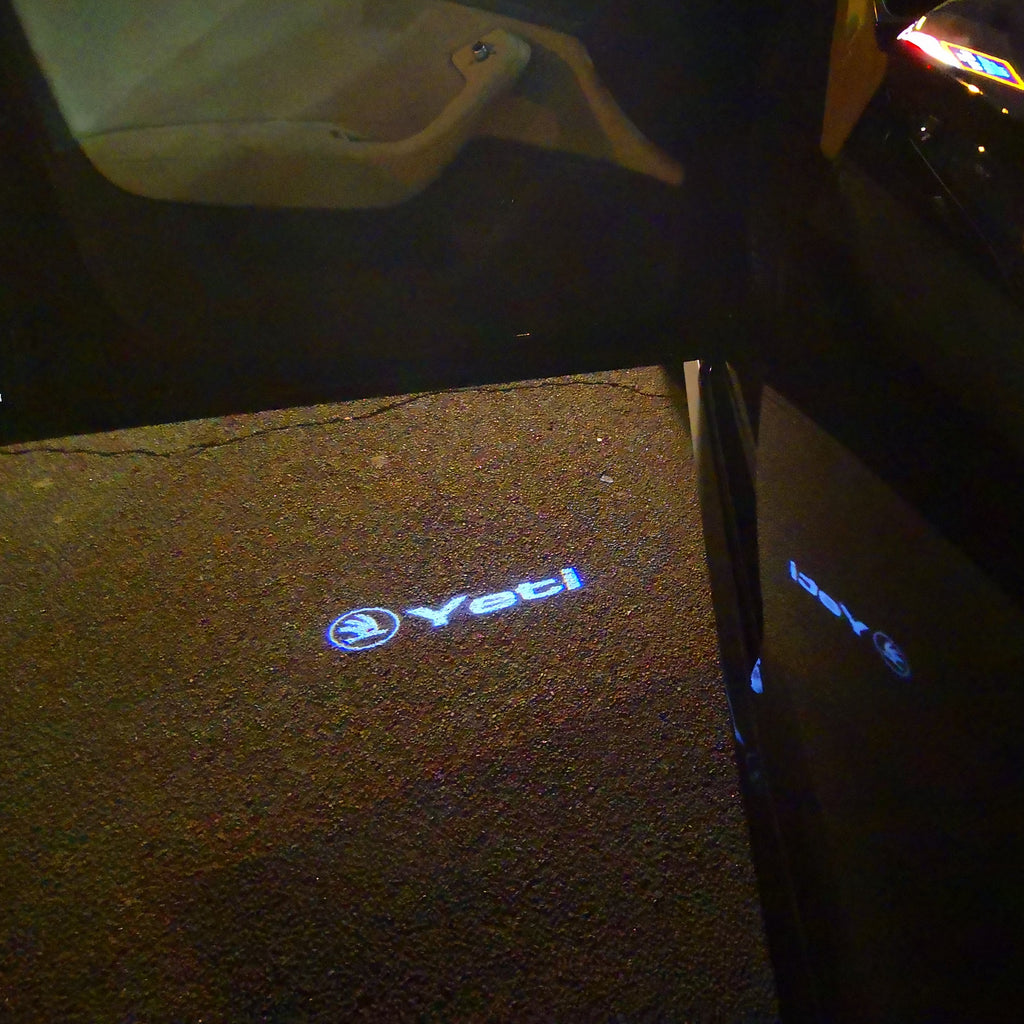 SKODA LOGO PROJECTOT LIGHTS Nr.88 (quantité 1 = 2 Logo Film / 2 feux de porte)