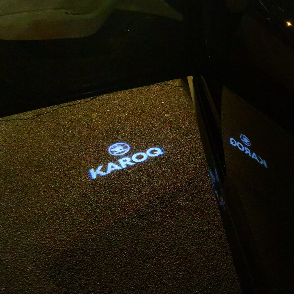 SKODA KAROQ LOGO LIGHTS Nr.110 (cantidad 1 = 2 logo película / 2 luces de puerta)