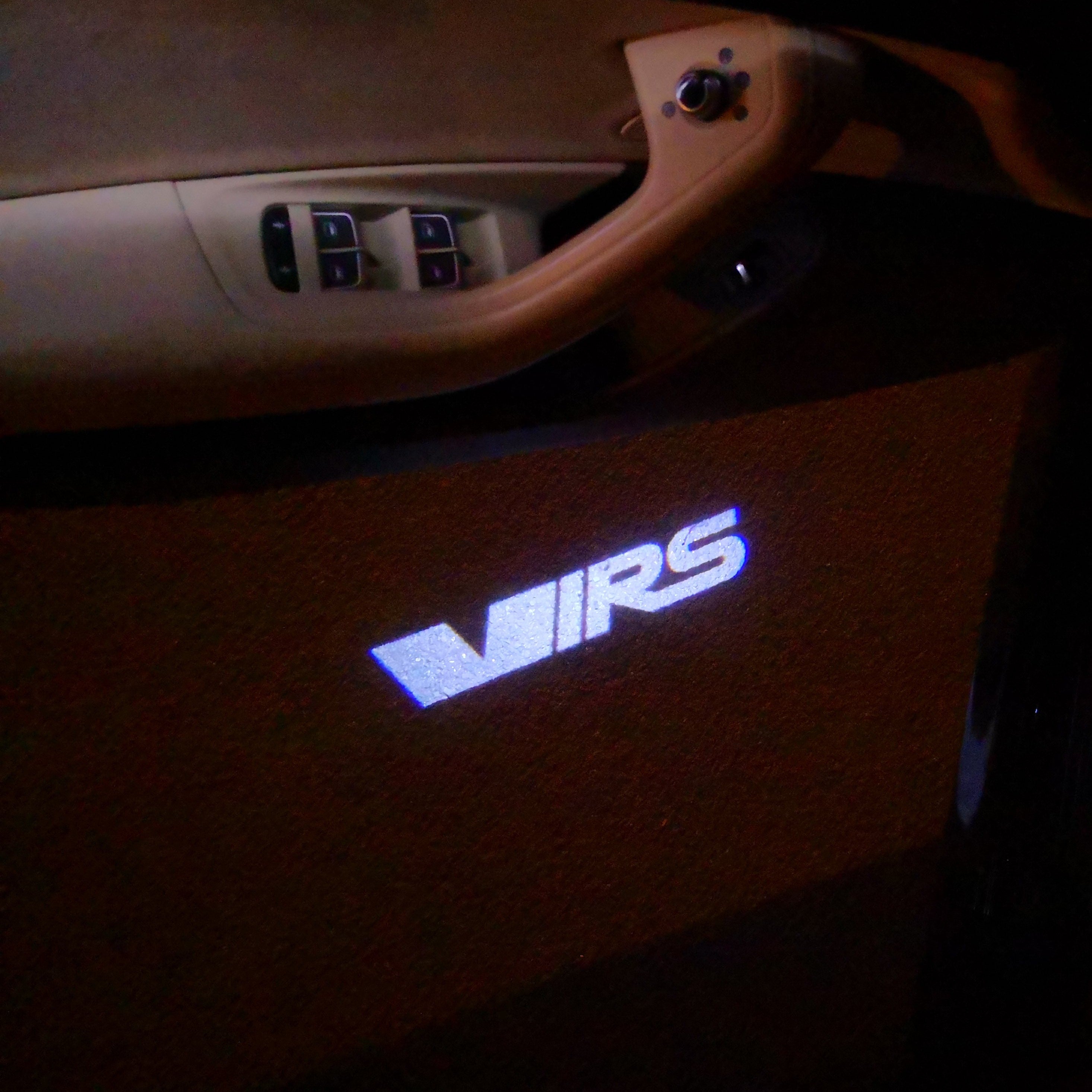 SKODA VRS LOGO LIGHTS Nr.23 (Menge 1 = 2 Logo Film / 2 Türleuchten)