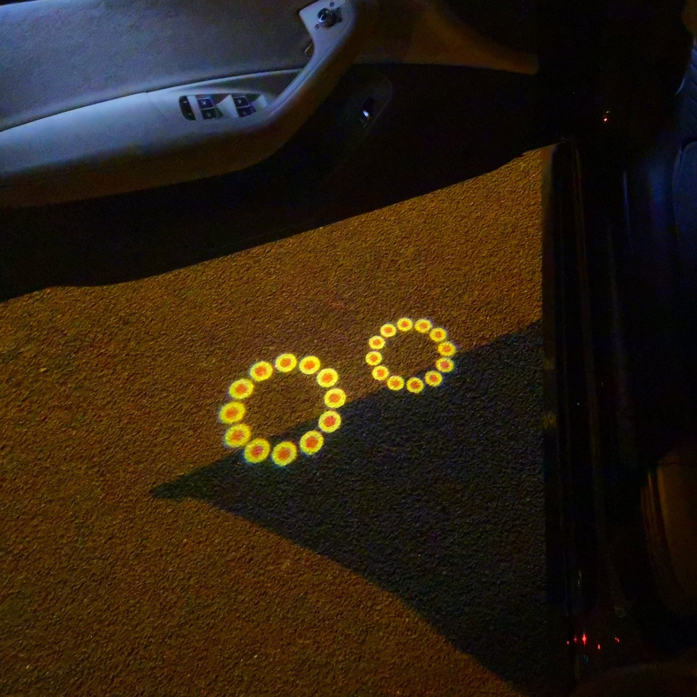 GTR-R35 LOGO PROJECTOT LIGHTS Nr.08 (Menge 1 = 2 Logofolien /2 Türleuchten)