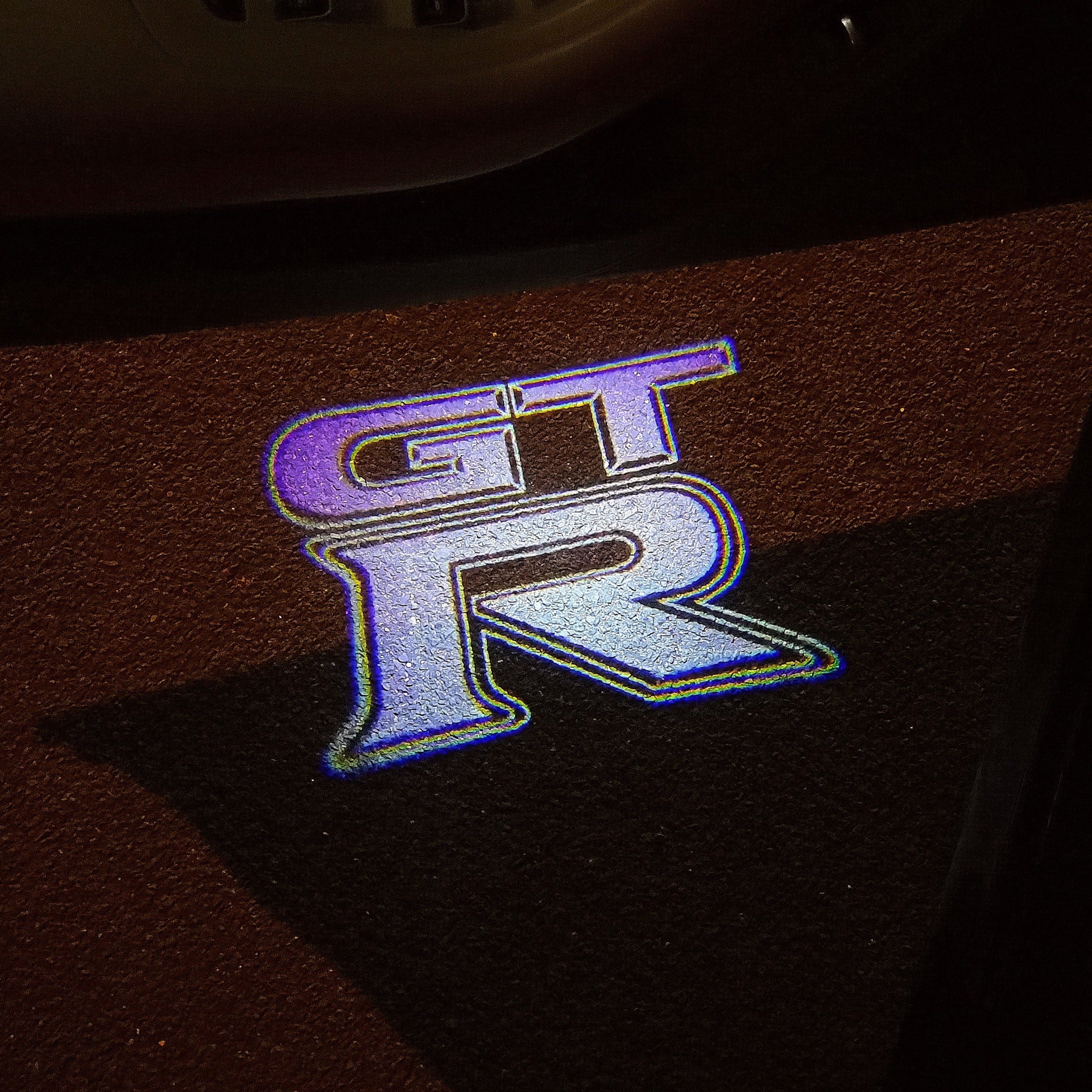 LUCES DE PROYECTOR CON LOGO GTR-R35 No 05 (cantidad 1 = 2 películas con logotipo / 2 luces de puerta)