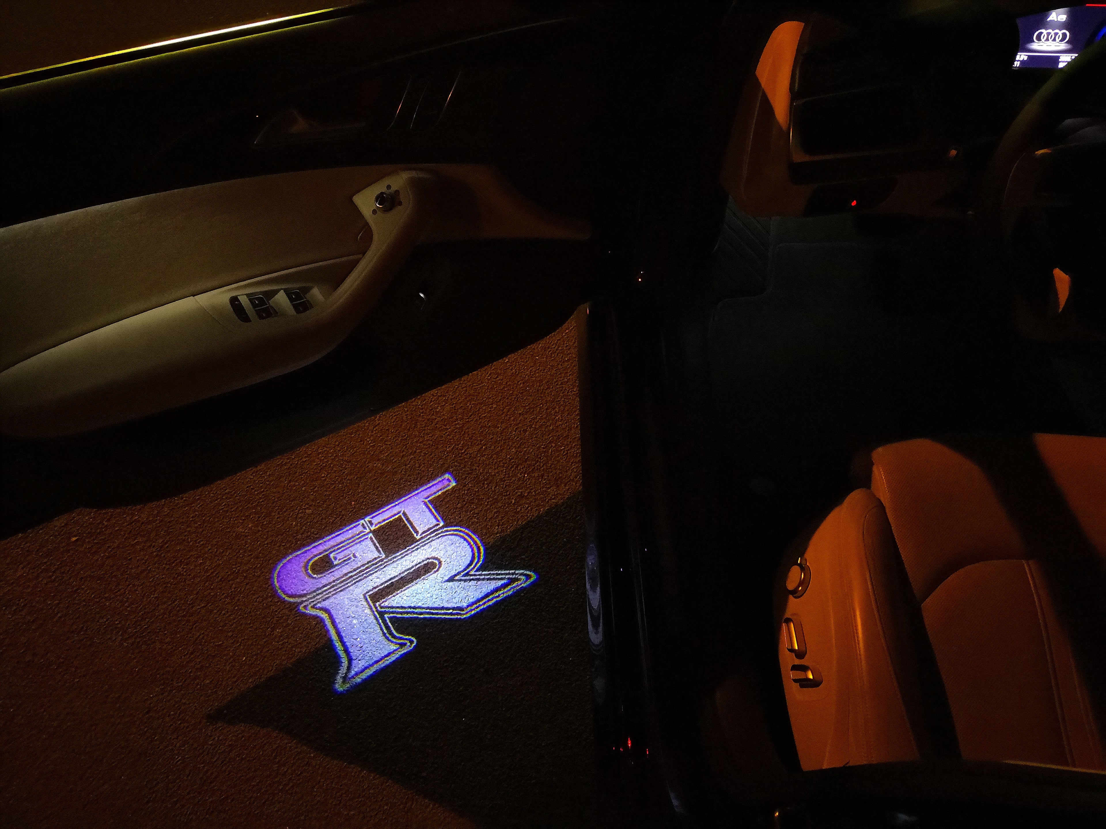 LUCES DE PROYECTOR CON LOGO GTR-R35 No 05 (cantidad 1 = 2 películas con logotipo / 2 luces de puerta)