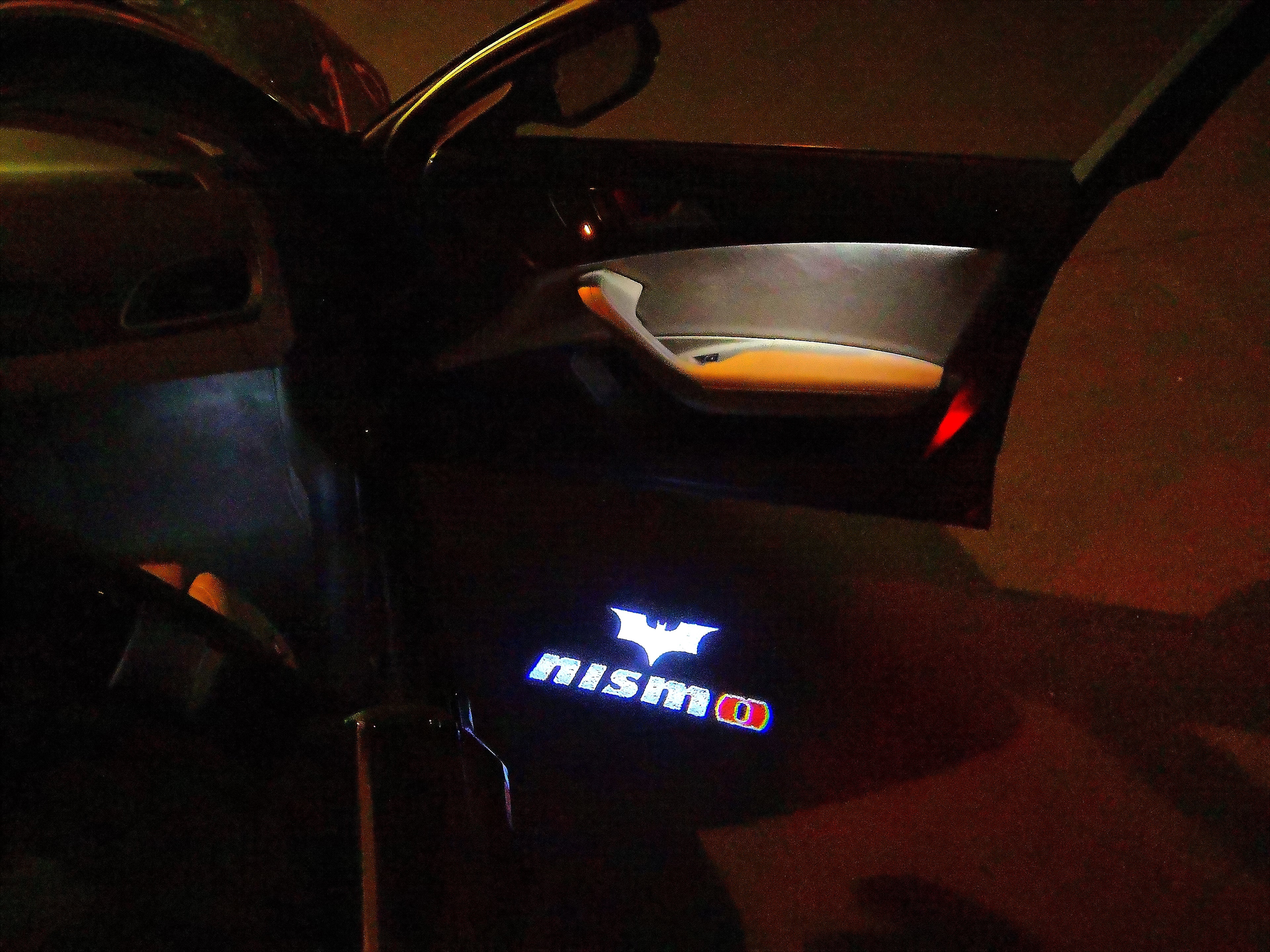 GTR-R35 NISMO LOGO PROJEKTOT LIGHTS Nr.17 (Menge 1 = 2 Logo Films /2 Türlichter in der Kombi-Zone Nr.65289;