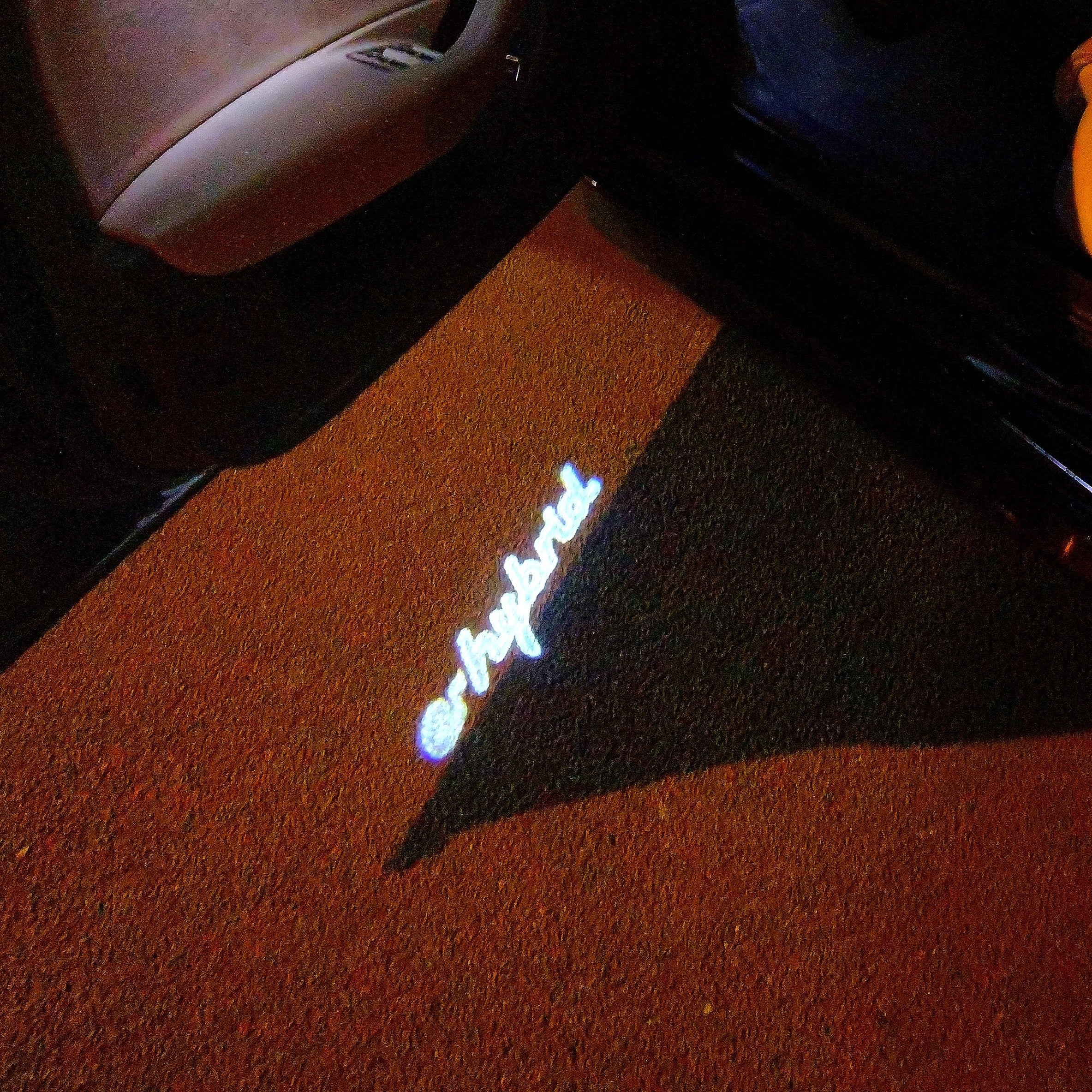 LUCES DE PROYECTOR DE LOGOTIPO PORSCHE E-Hybrid Nr.16 (cantidad 1 = 2 Película de logotipo / 2 luces de puerta)