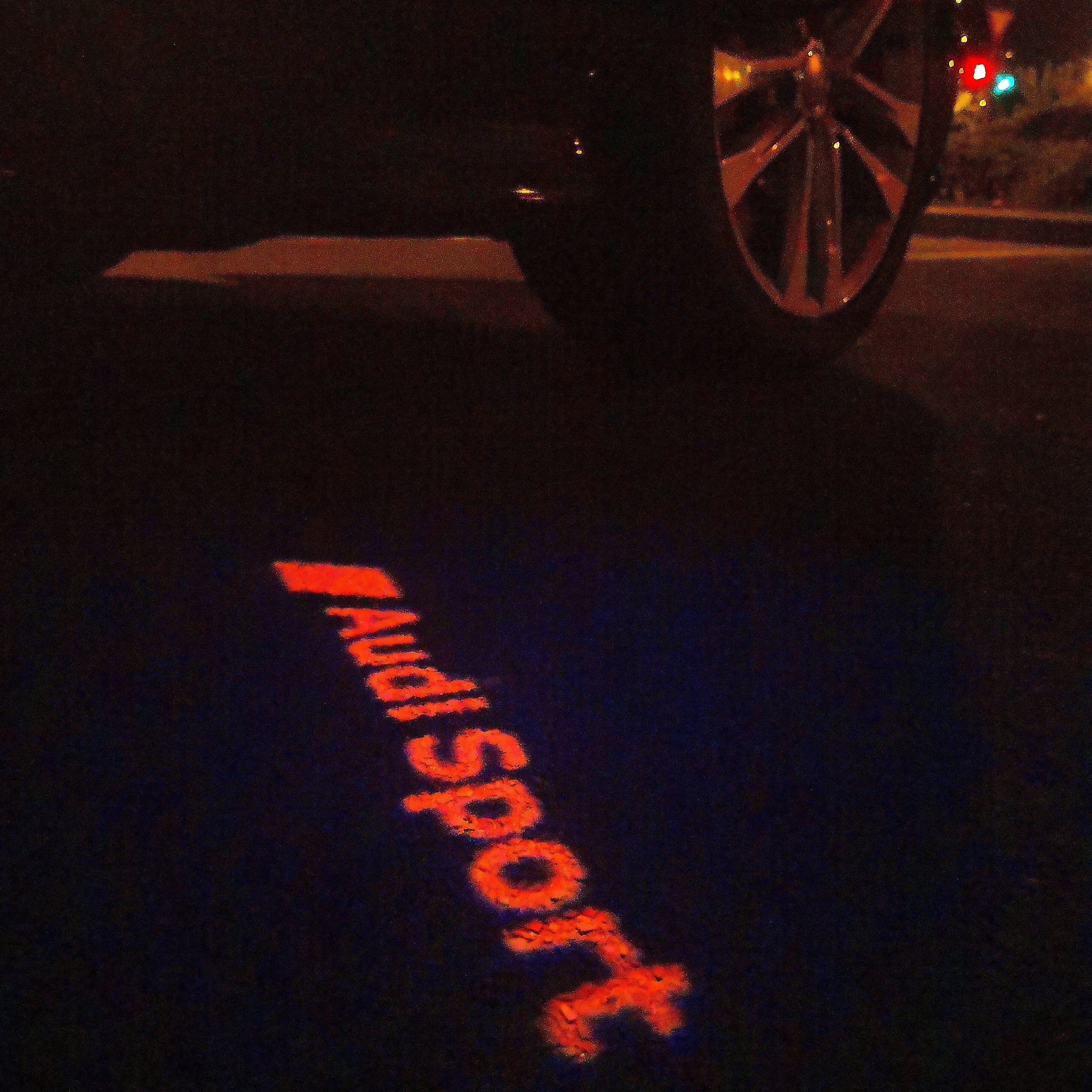 LUCES DE PROYECTOR LOGO AUDI No 111 (cantidad 1 = 2 películas con logotipo / 2 luces de puerta)