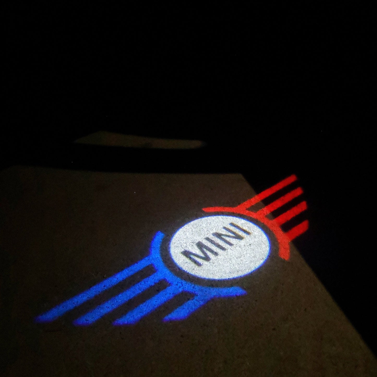 MINI LOGO PROJECROTR LIGHTS Nr.01 (الكمية 1 = 2 شعار فيلم / 2 مصباح باب)