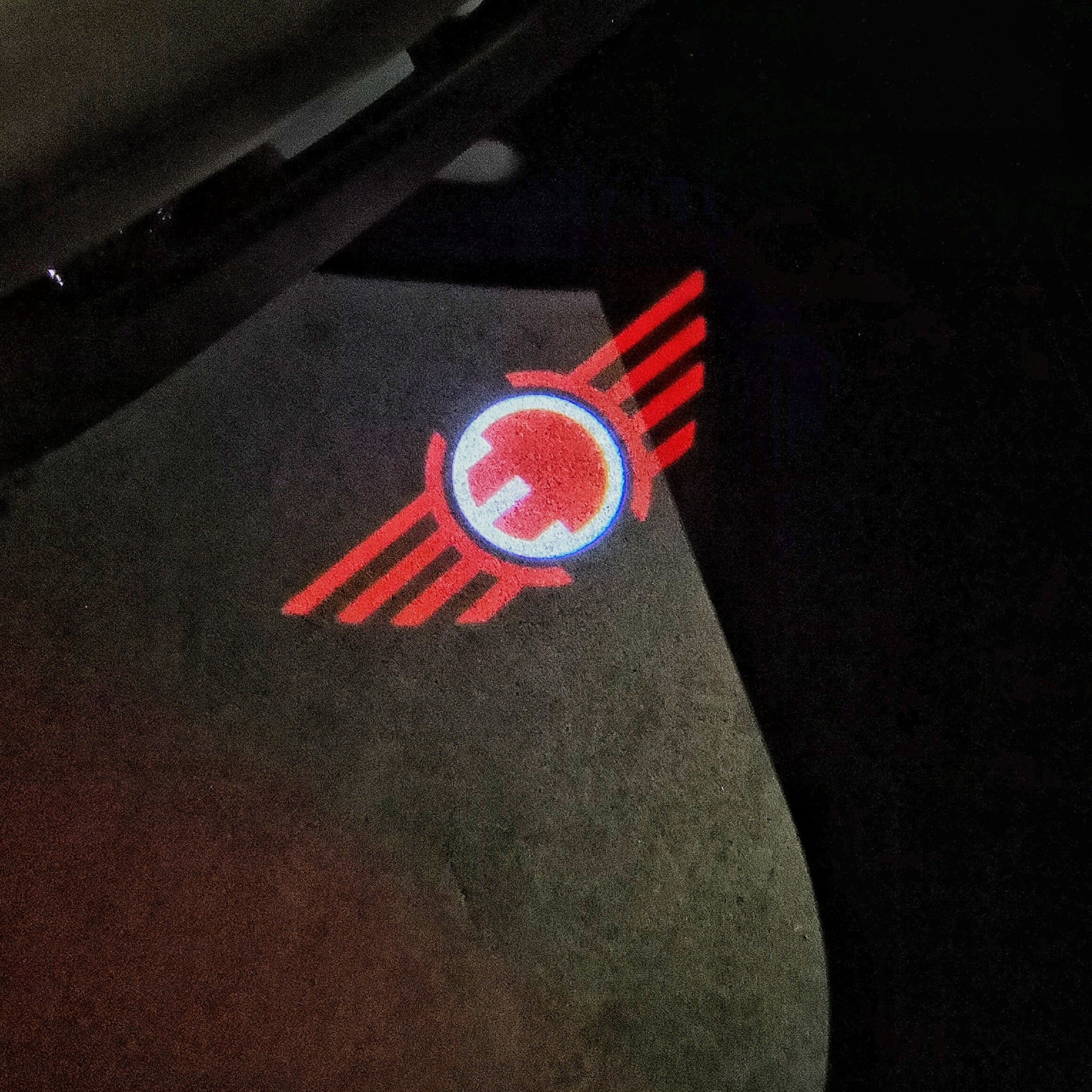 LUCI PROIETTORI MINI LOGO ELETTRICO Nr.99 (quantità 1 = 2 Logo Film / 2 luci porta)