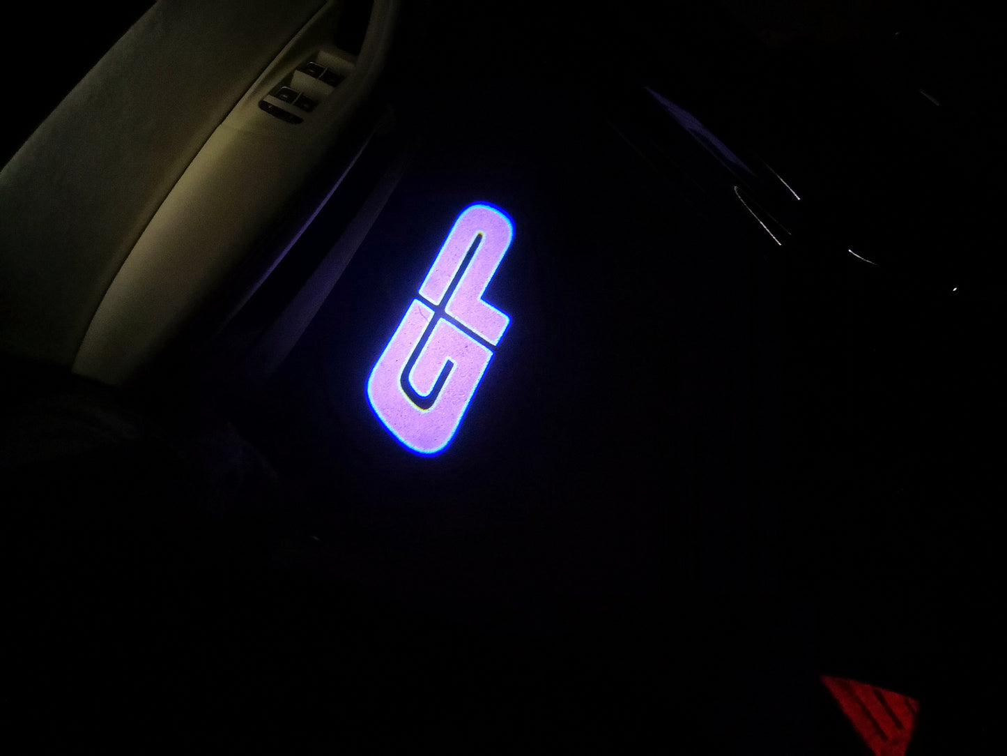 MINI GP LOGO PROJECROTR LIGHTS Nr.124 (quantity  1 =  2 Logo Film /  2 door lights)