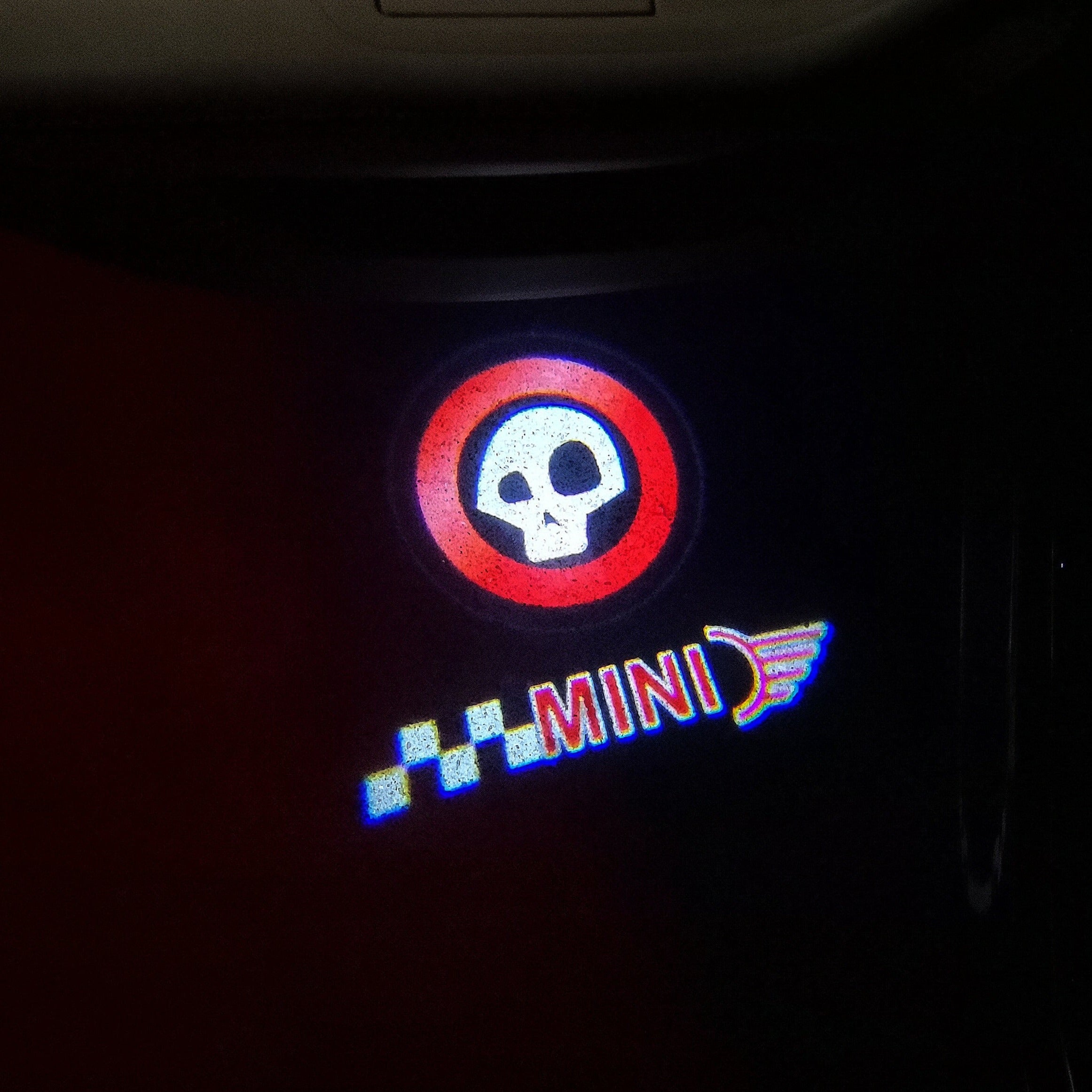 MINI LOGO PROJECTOR LIGHTS Nr.11 (Menge 1 = 2 Logo Film / 2 Türlichter)