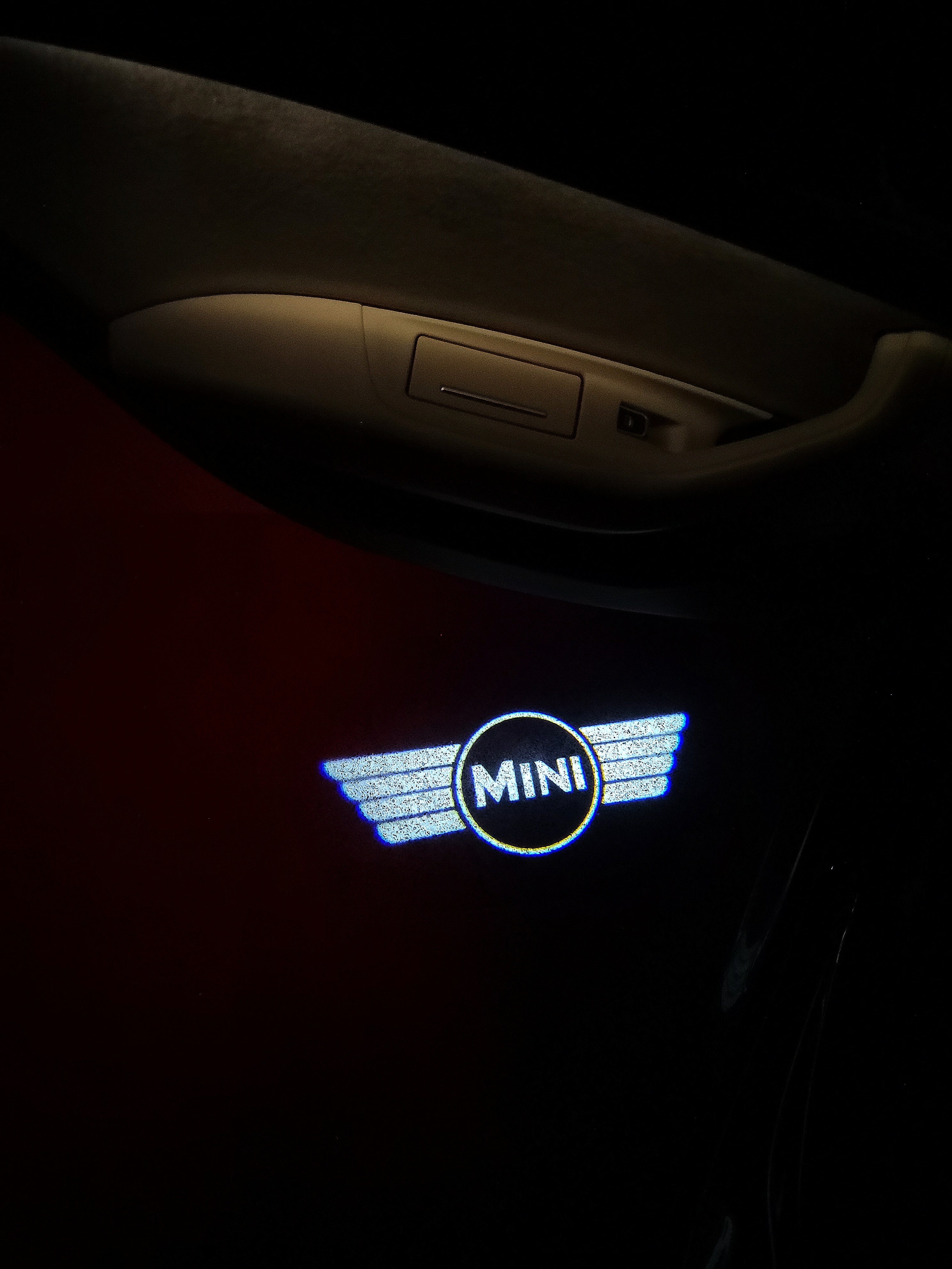 MINI LOGO PROJECROTR LIGHTS Nr.31 (quantité 1 = 2 Logo Film / 2 feux de porte)