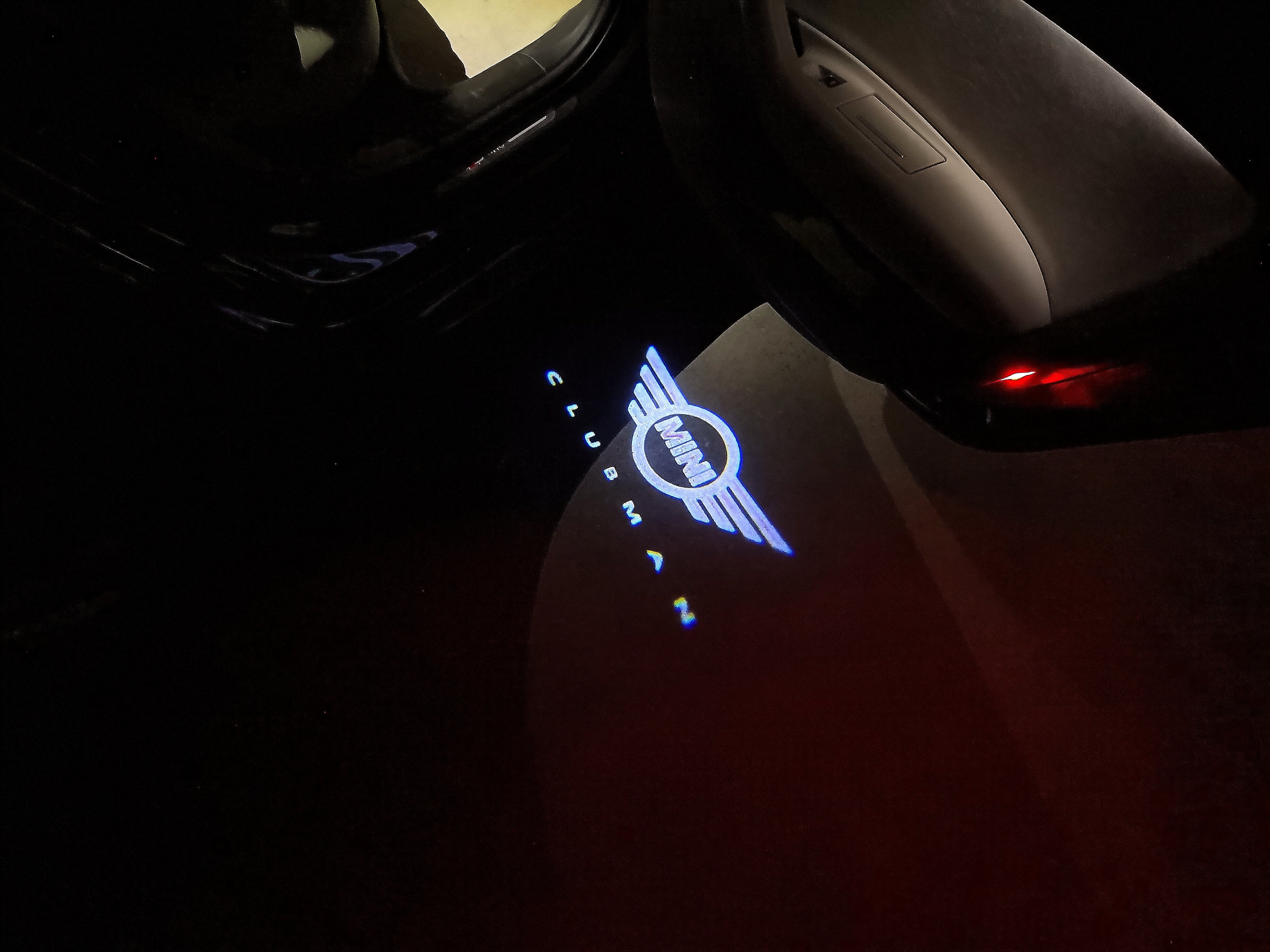 MINI CLUBMAN LOGO PROJECROTR LIGHTS Nr.143 (Menge 1 = 2 Logo Film / 2 Türleuchten)