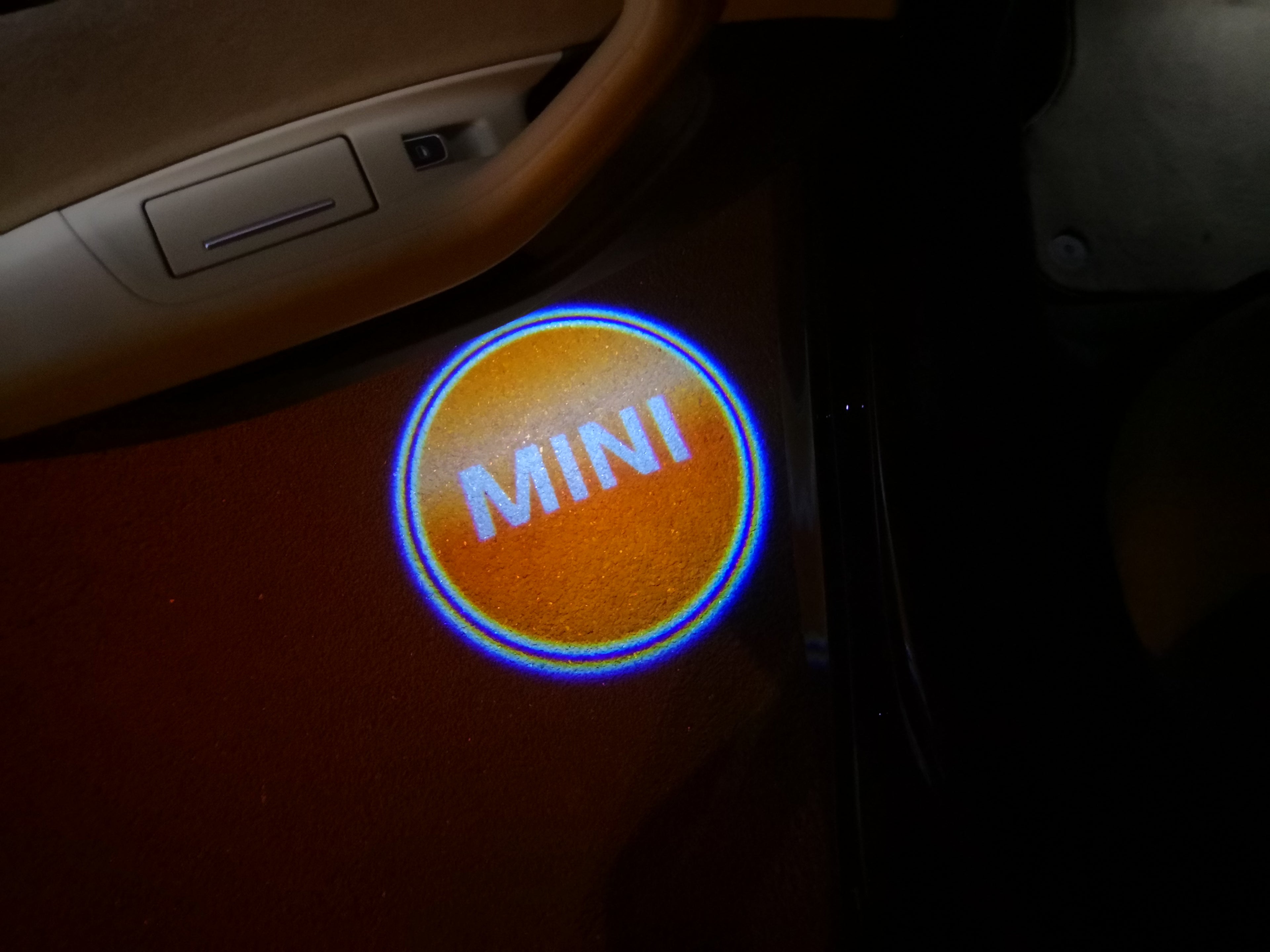 44 mini - logo item Light (qty. 1 = 2 logo film / 2 Door Lights)