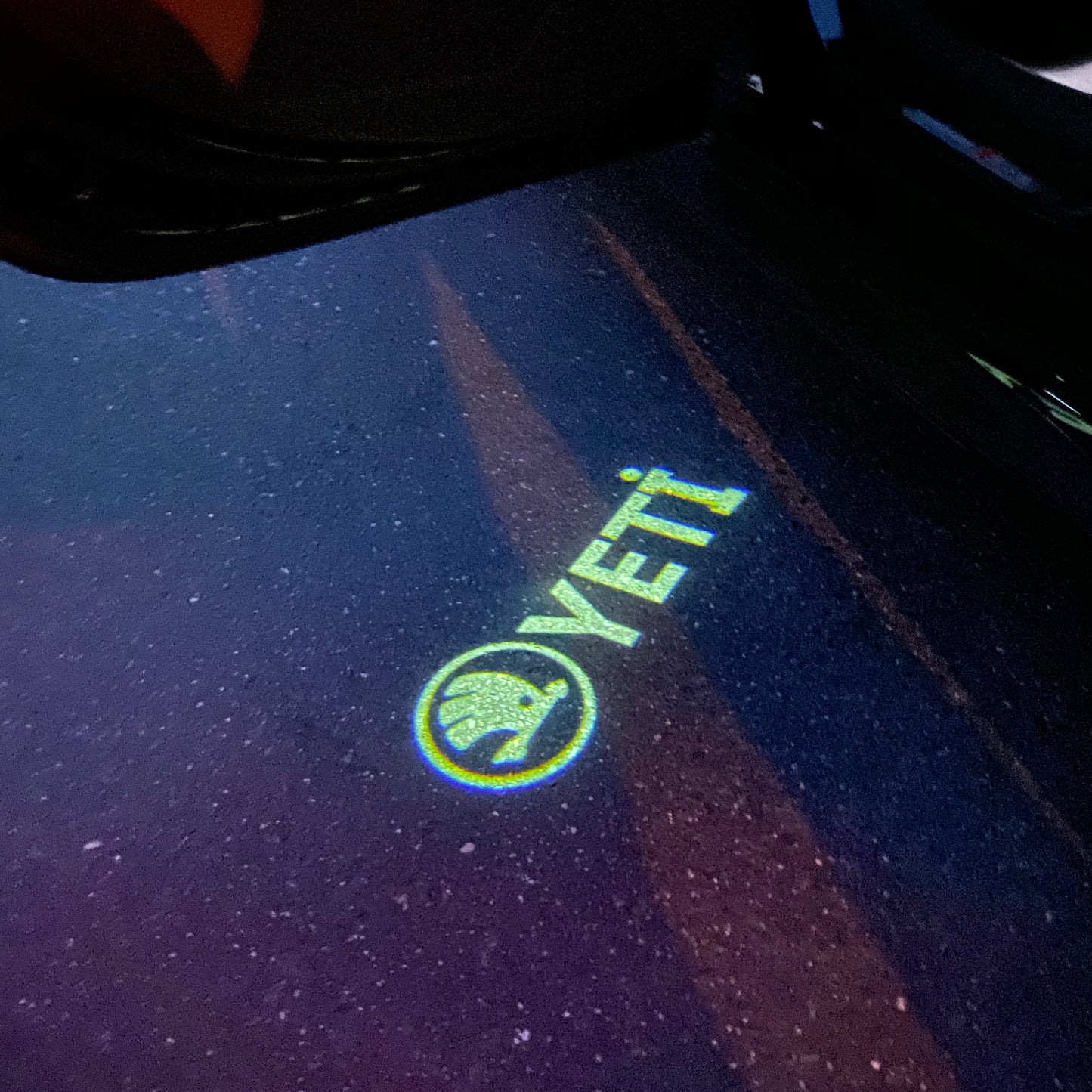 SKODA YETI LOGO LIGHTS Nr.111 (Menge 1 = 2 Logo Film / 2 Türlichter)