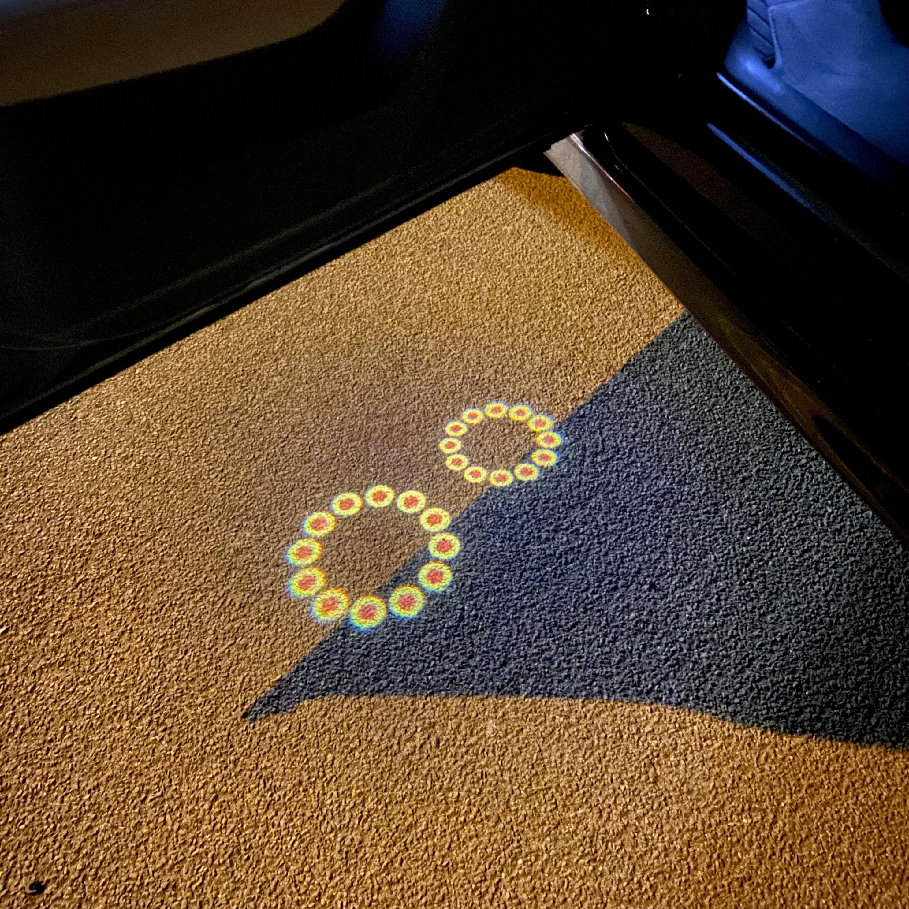 GTR-R35 LOGO PROJECTOT LIGHTS Nr.08 (Menge 1 = 2 Logofolien /2 Türleuchten)