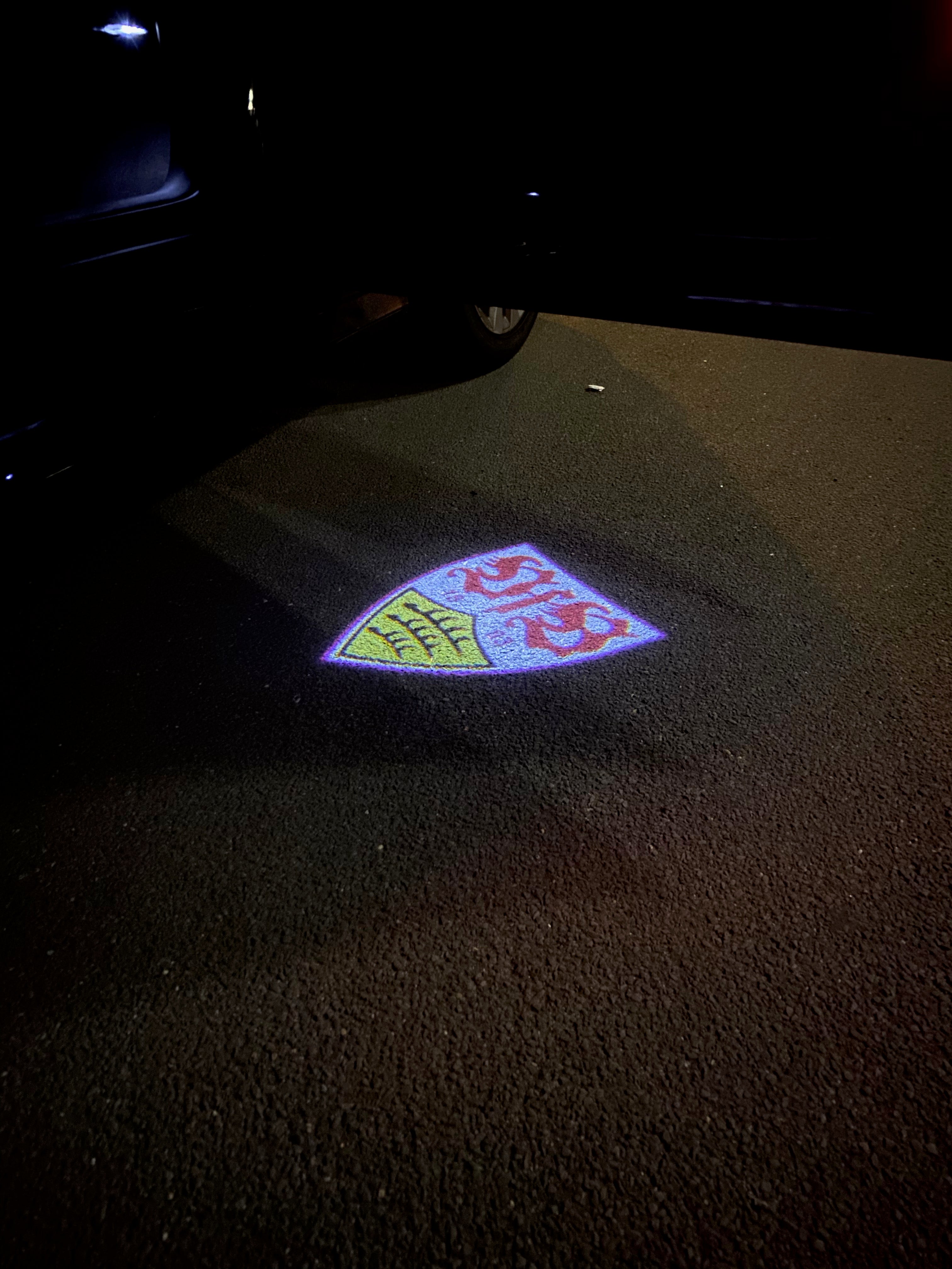 Stuttgart 1893 VFB Fußball CLUB Logo Nr.259 (Anzahl 1 = 2 Logo Folien / 2 Türleuchten）