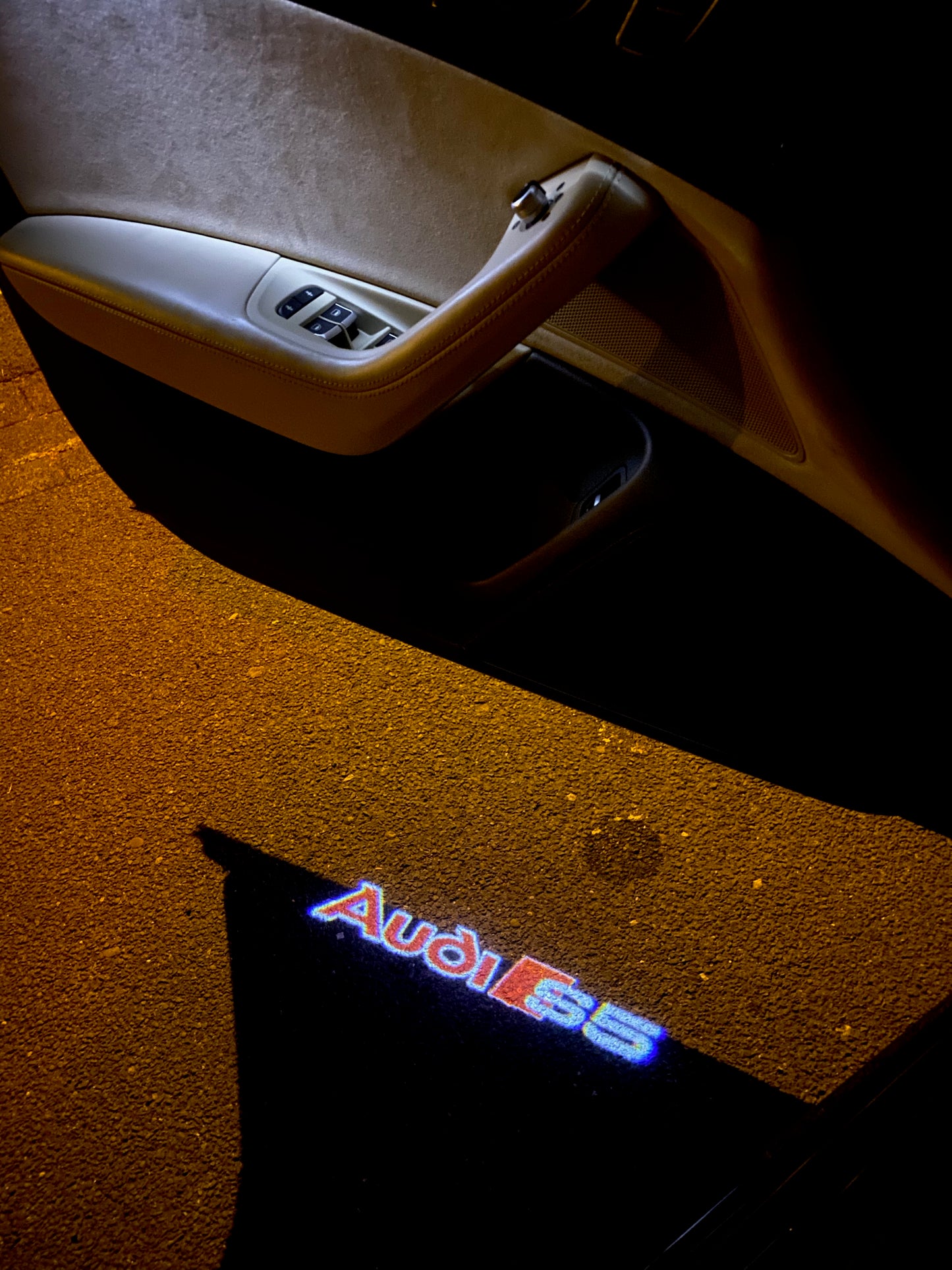 AUDI S5 LOGO PROJECTOT LIGHTS Nr.89  (quantity 1 = 2 Logo Films /2 door lights）