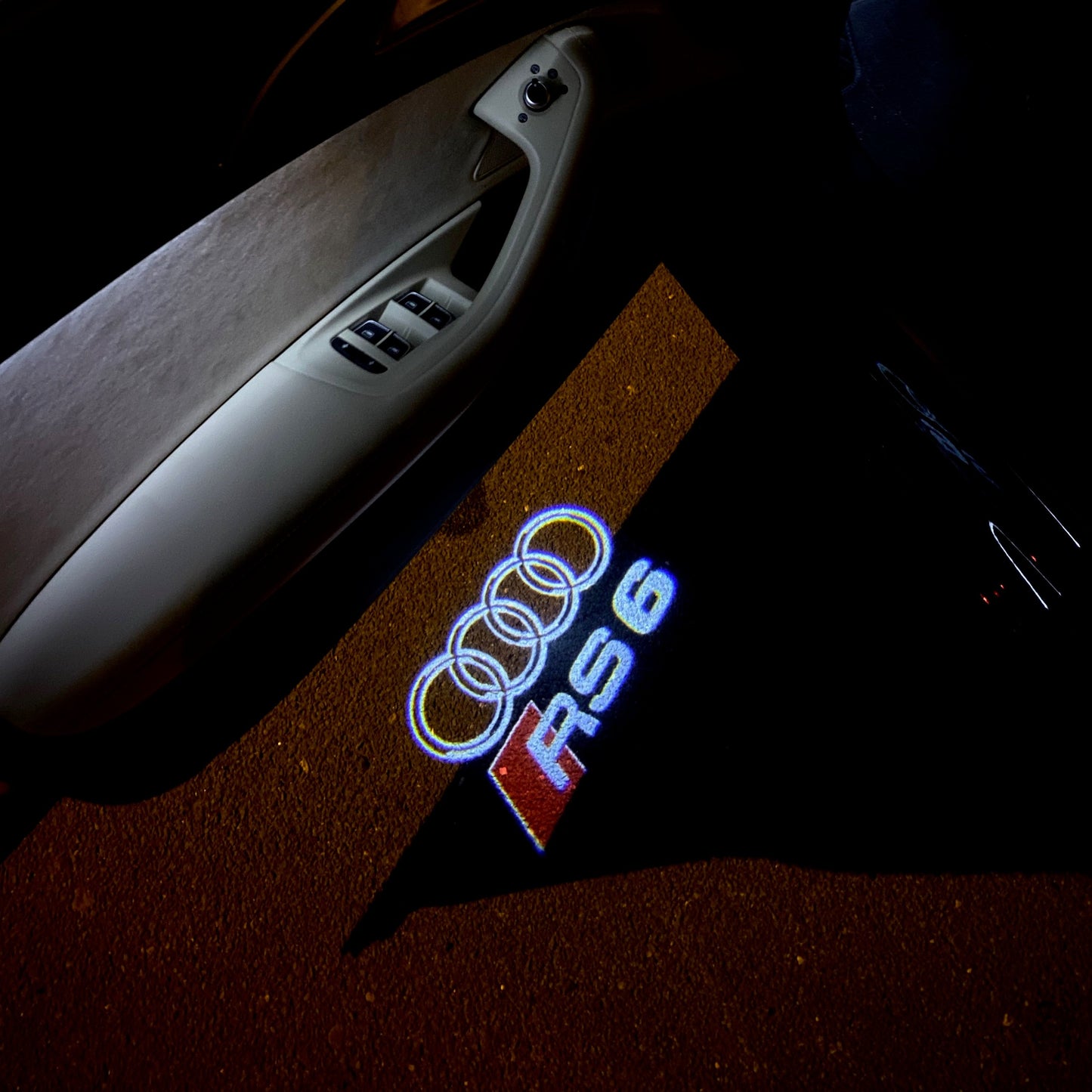 AUDI RS6 LOGO PROJECTOT LIGHTS Nr.137  (quantity 1 = 2 Logo Films /2 door lights）