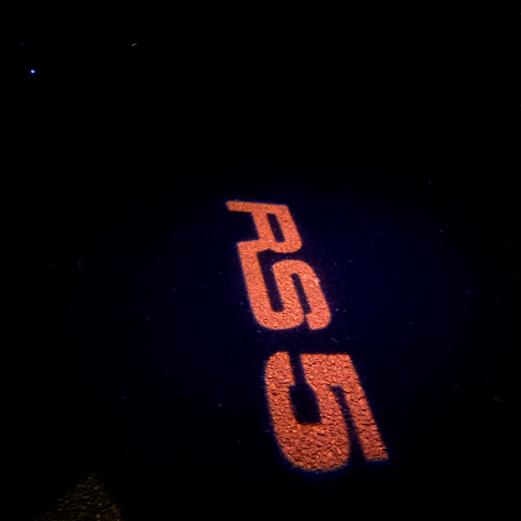 AUDI LOGO PROJECTOT LIGHTS Nr.141 (cantidad 1 = 2 logo films /2 luces de puerta)