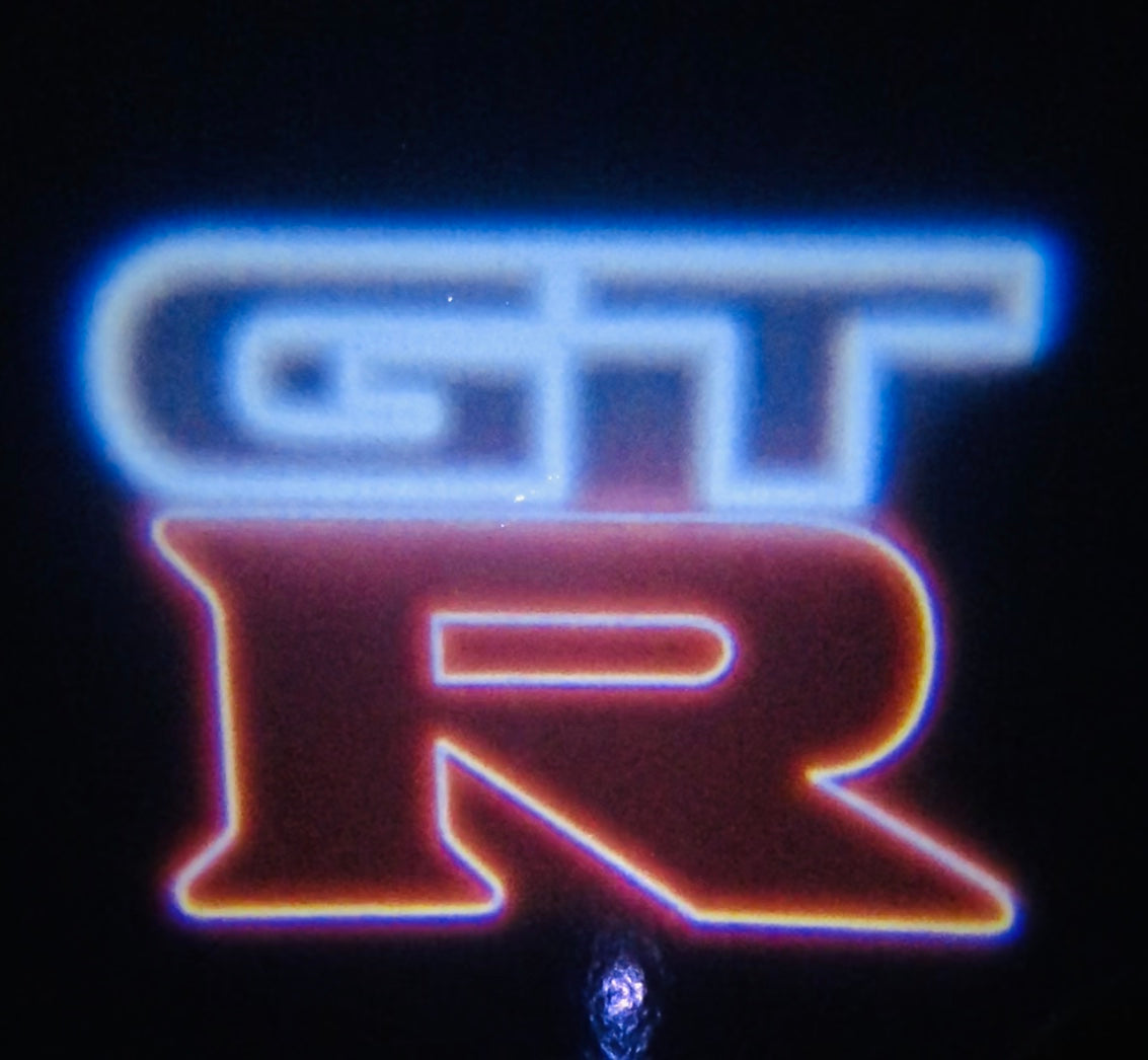 LUCES DE PROYECTO GTR N ° 04 (cantidad 1 = 2 películas con logotipo / 2 luces de puerta）