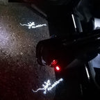 AUDI QUATTRO GECKO LOGO PROJEKTORLEUCHTEN Nr.62 (Anzahl 1 = 2 Logo Folien / 2 Türleuchten)