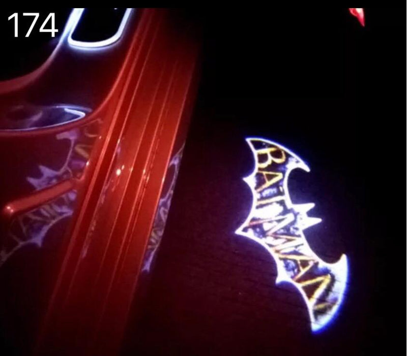 شعار باتمان رقم 210 (الكمية 1 = 2 فيلم شعار / 2 مصباح باب