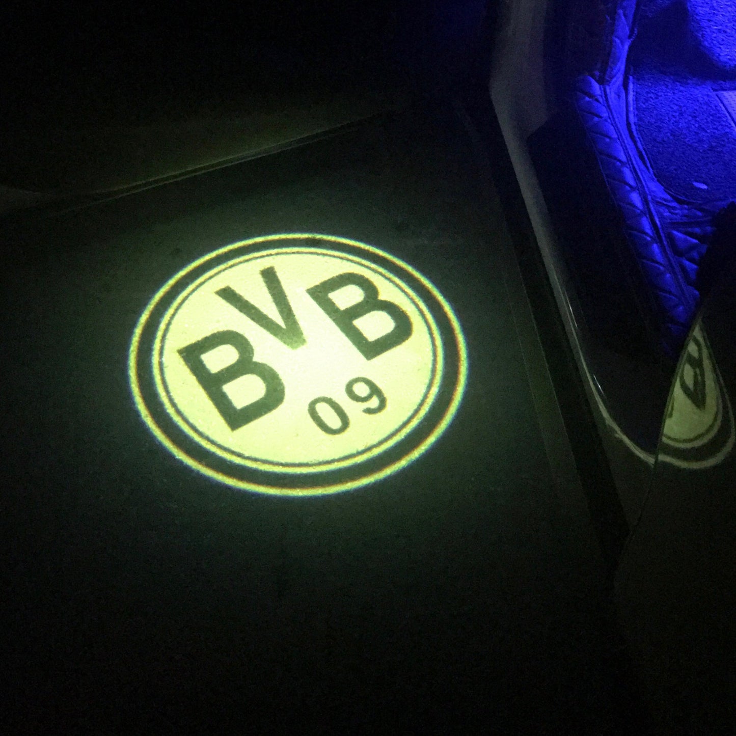 BVB Football CLUB Logo Nr.234 (Menge 1 = 2 Logofilme /2 Türleuchten)