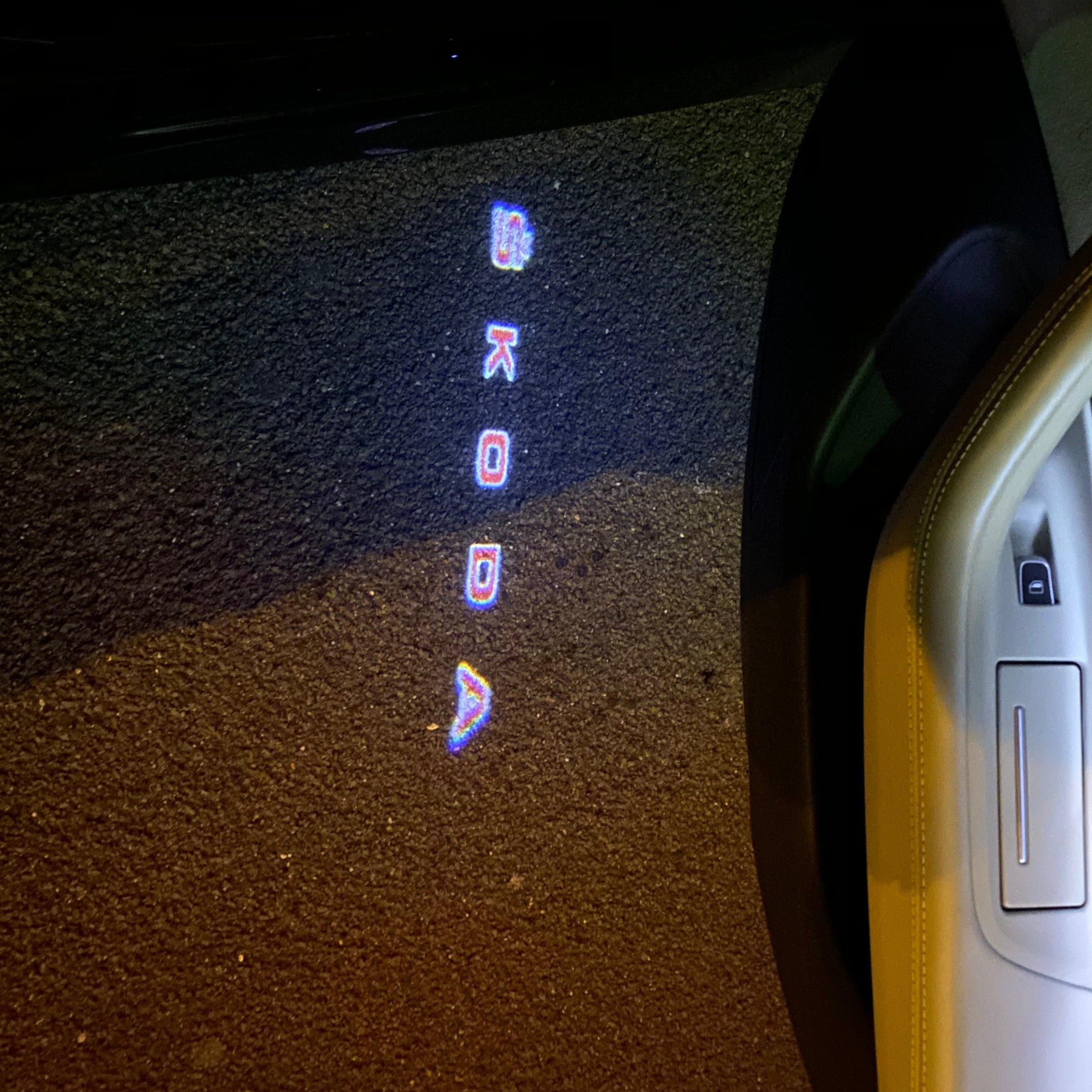 SKODA ORIGINAL LOGO PROJECTOT LIGHTS Nr.40 (quantity  1 =  2 Logo Film /  2 door lights)