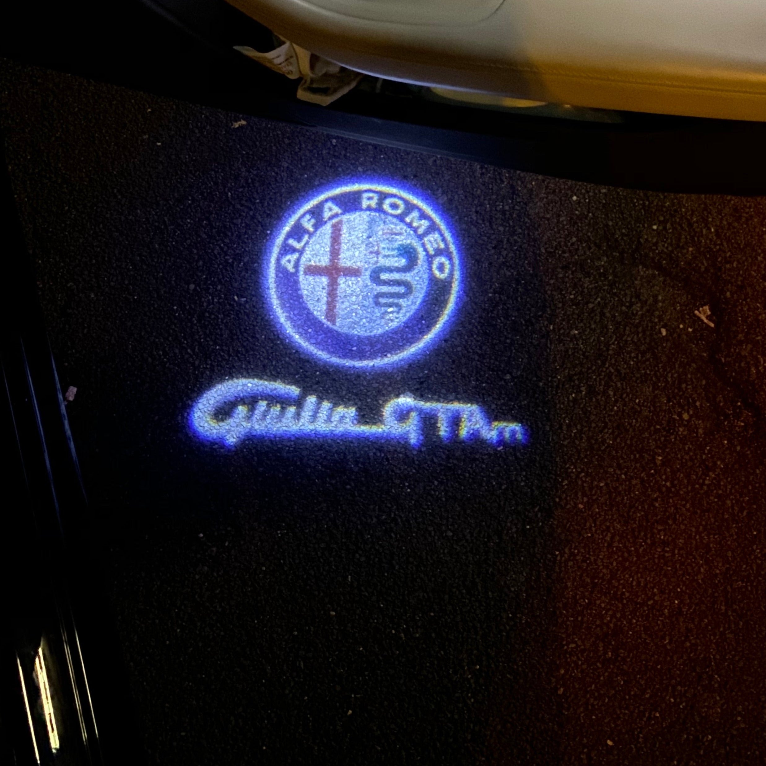 Alfa Romeo Giulietta GTA LOGO PROJECTOR LIGHTS N.75 (quantité 1 = 2 Logo Film / 2 portes lumières)