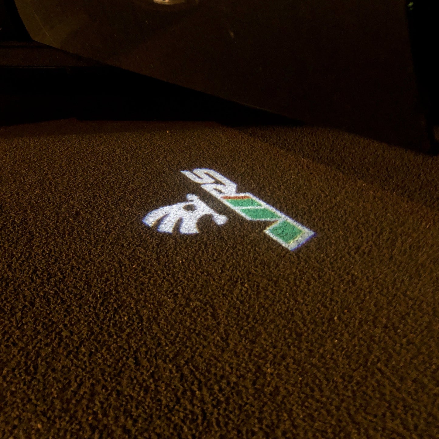 SKODA VRS LOGO LIGHTS Nr.24 (cantidad 1 = 2 logo película / 2 luces de puerta)