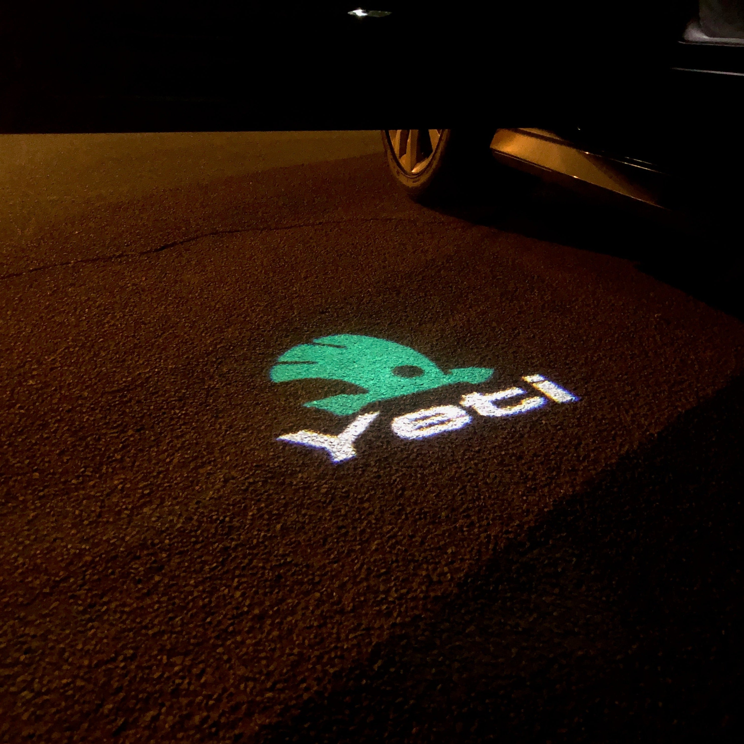 SKODA LOGO PROJECTOT LIGHTS Nr.75 (quantité 1 = 2 Logo Film / 2 feux de porte)