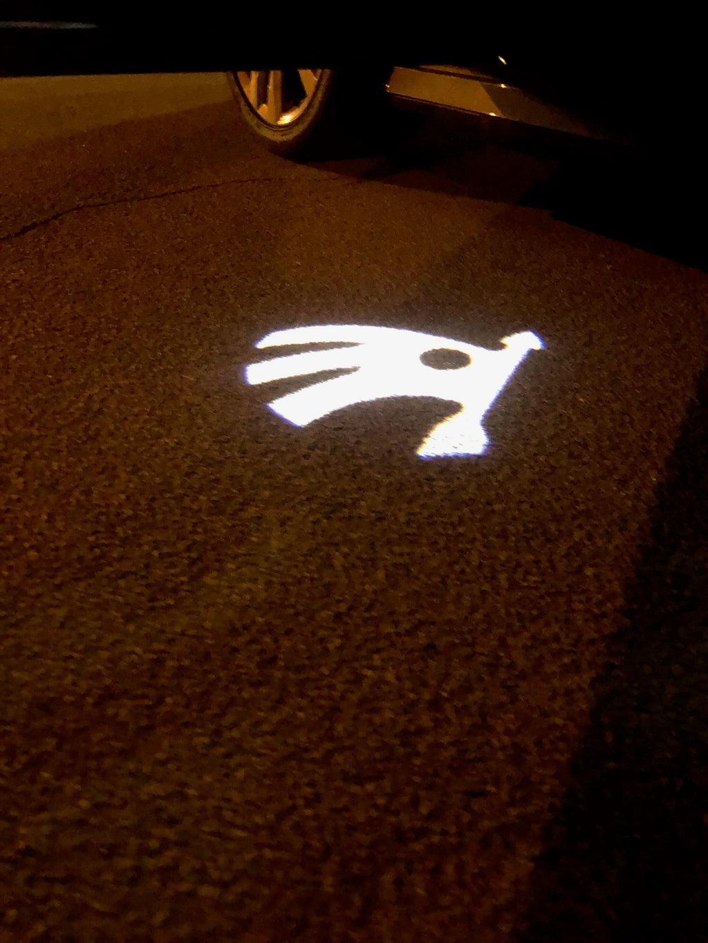 SKODA LOGO PROJECTOT LIGHTS Nr.07 (Menge 1 = 2 Logo Film / 2 Türleuchten)