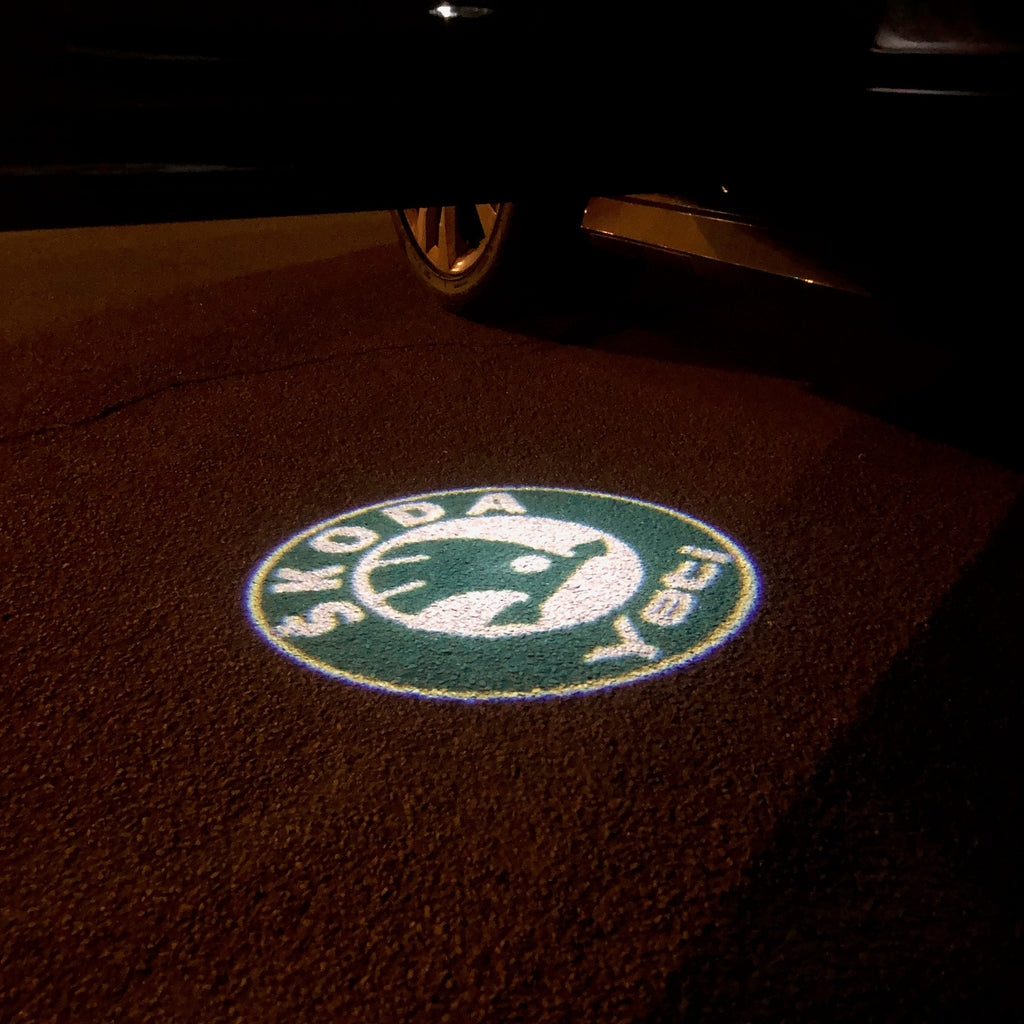 SKODA YETI LOGO LUCI Nr.109 (quantità 1 = 2 Logo Film / 2 luci porta)