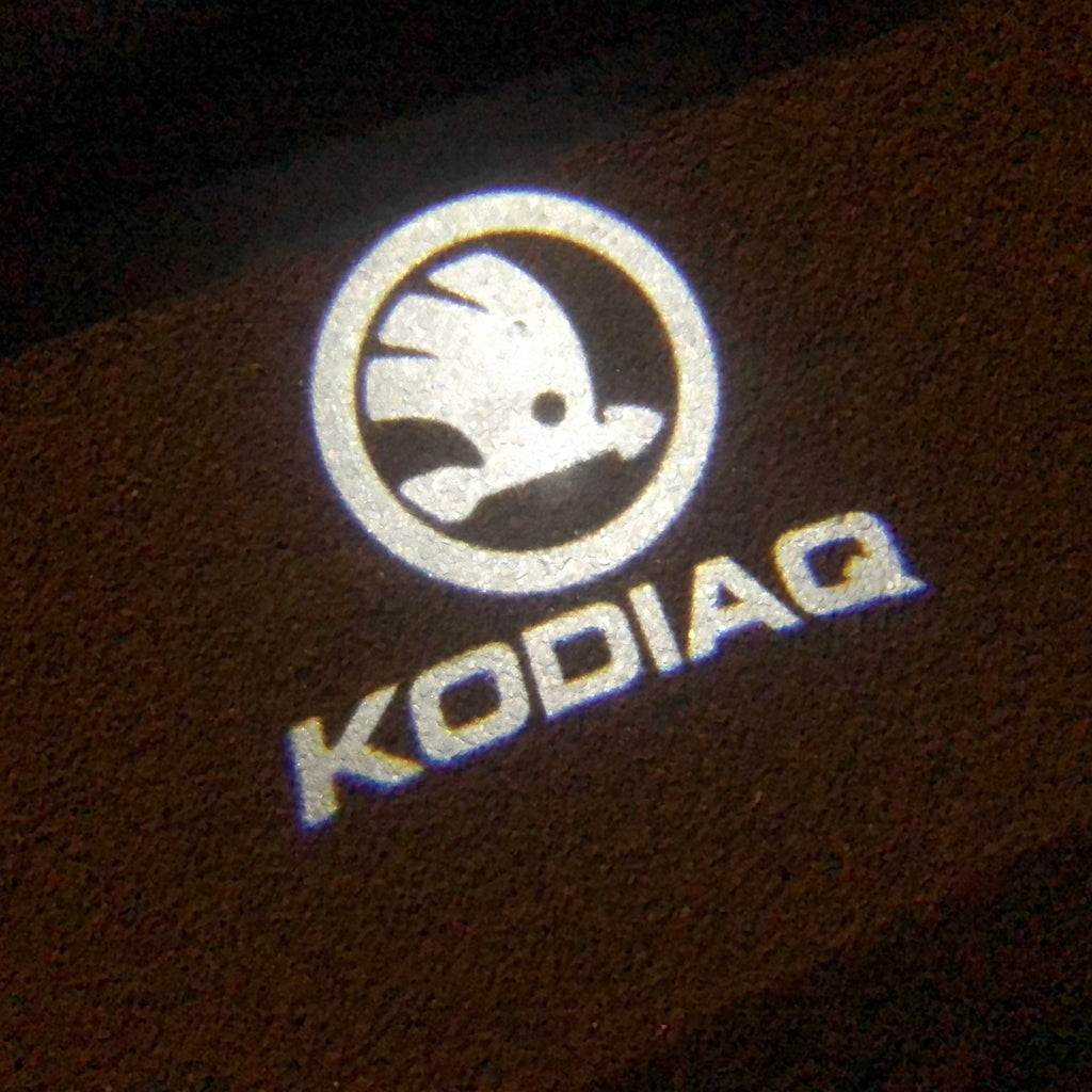 LUCES SKODA KODIAQ LOGO Nr.51 (cantidad 1 = 2 Película de logotipo / 2 luces de puerta)