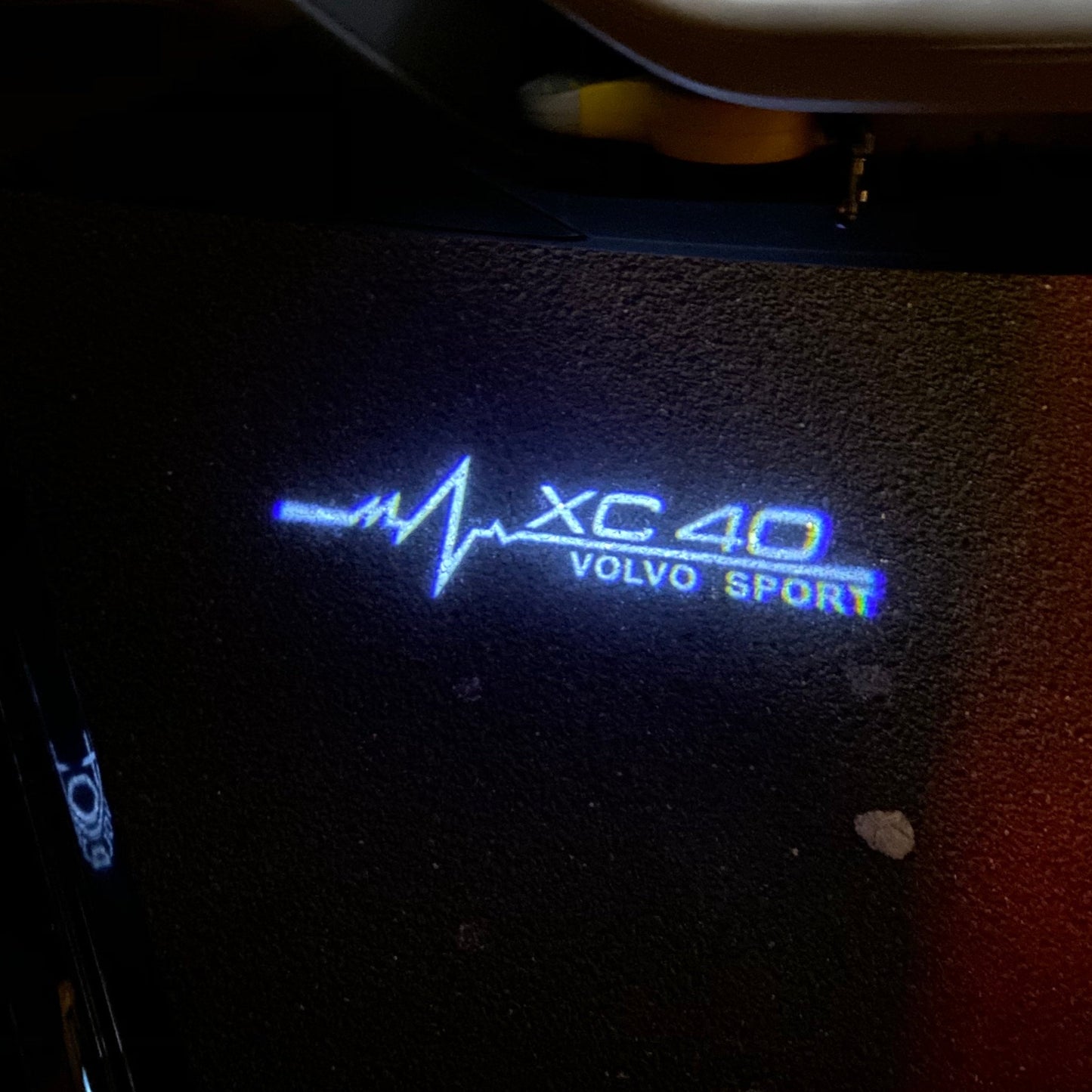 XC 40 LOGO PROJECROTR LIGHTS Nr.34 (cantidad 1 = 2 logo película / 2 luces de puerta)