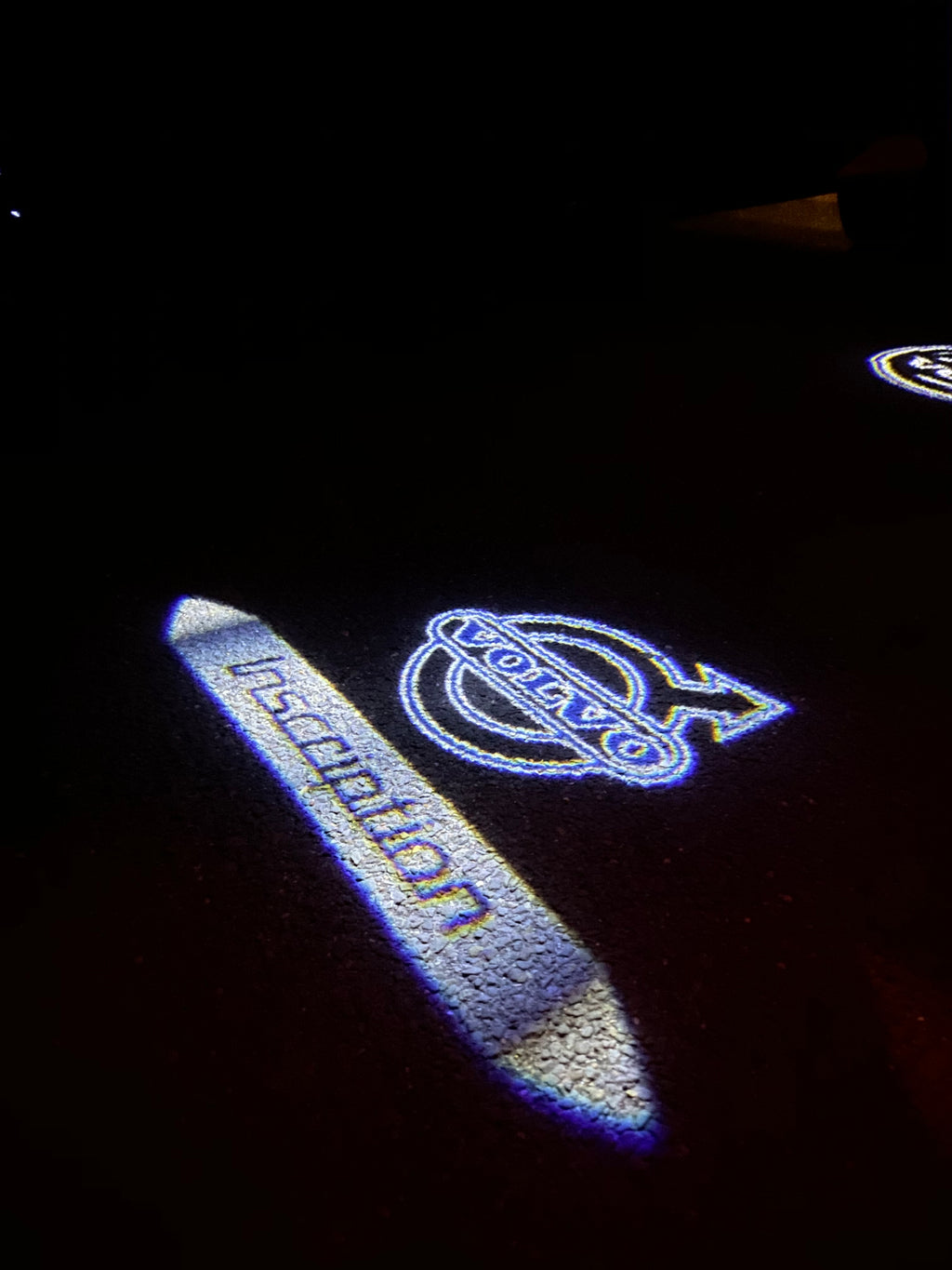 LUCI PROIETTORI LOGO Volvo Nr.69 (quantità 1 = 2 Logo Film / 2 luci porta)