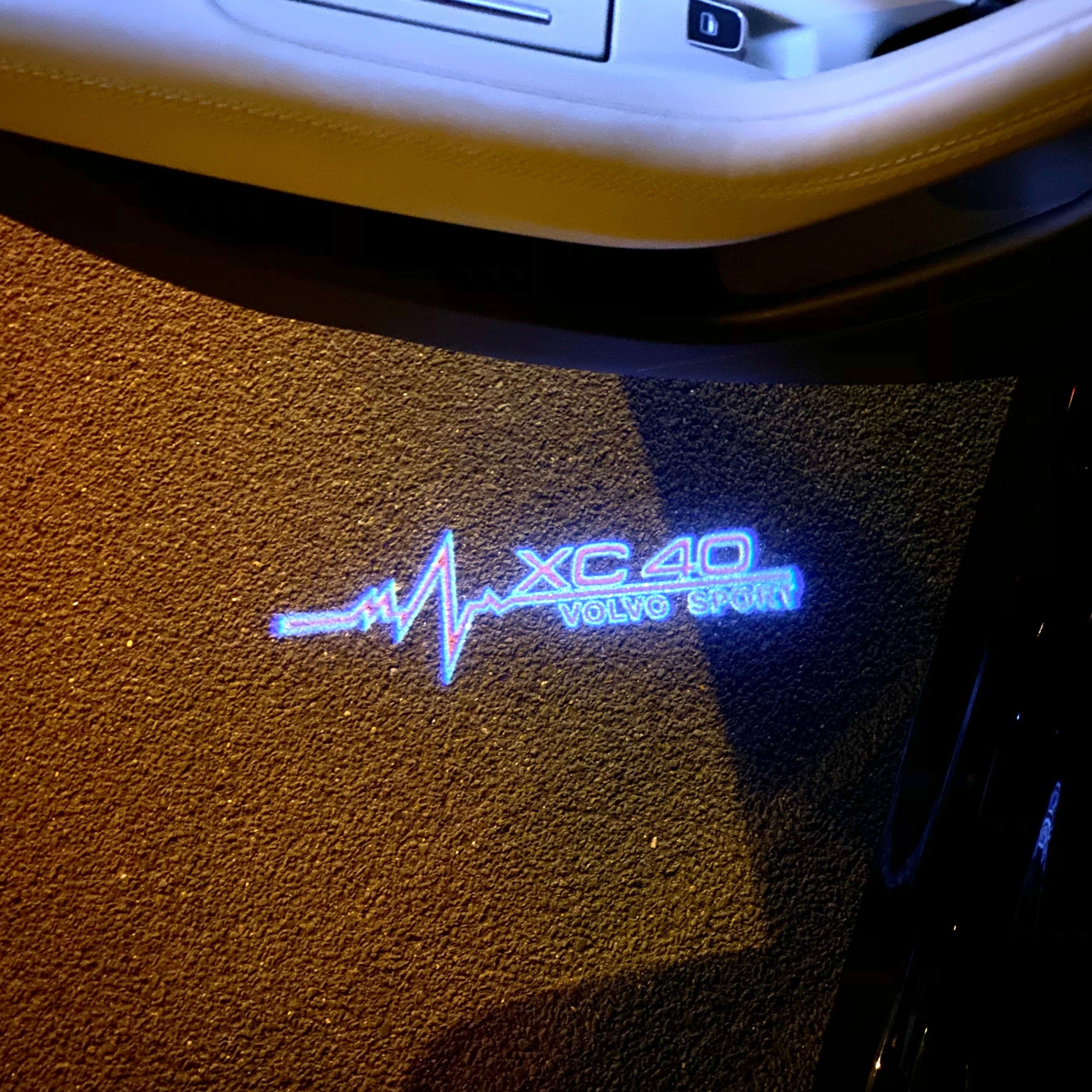 LUCES DE PROYECTOR DE LOGO XC40 Nr.35 (cantidad 1 = 2 Película de Logotipo / 2 Luces de puerta)