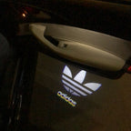 Adidas Logo Nr.227 (quantité 1 = 1 ensemble/2 feux de porte)
