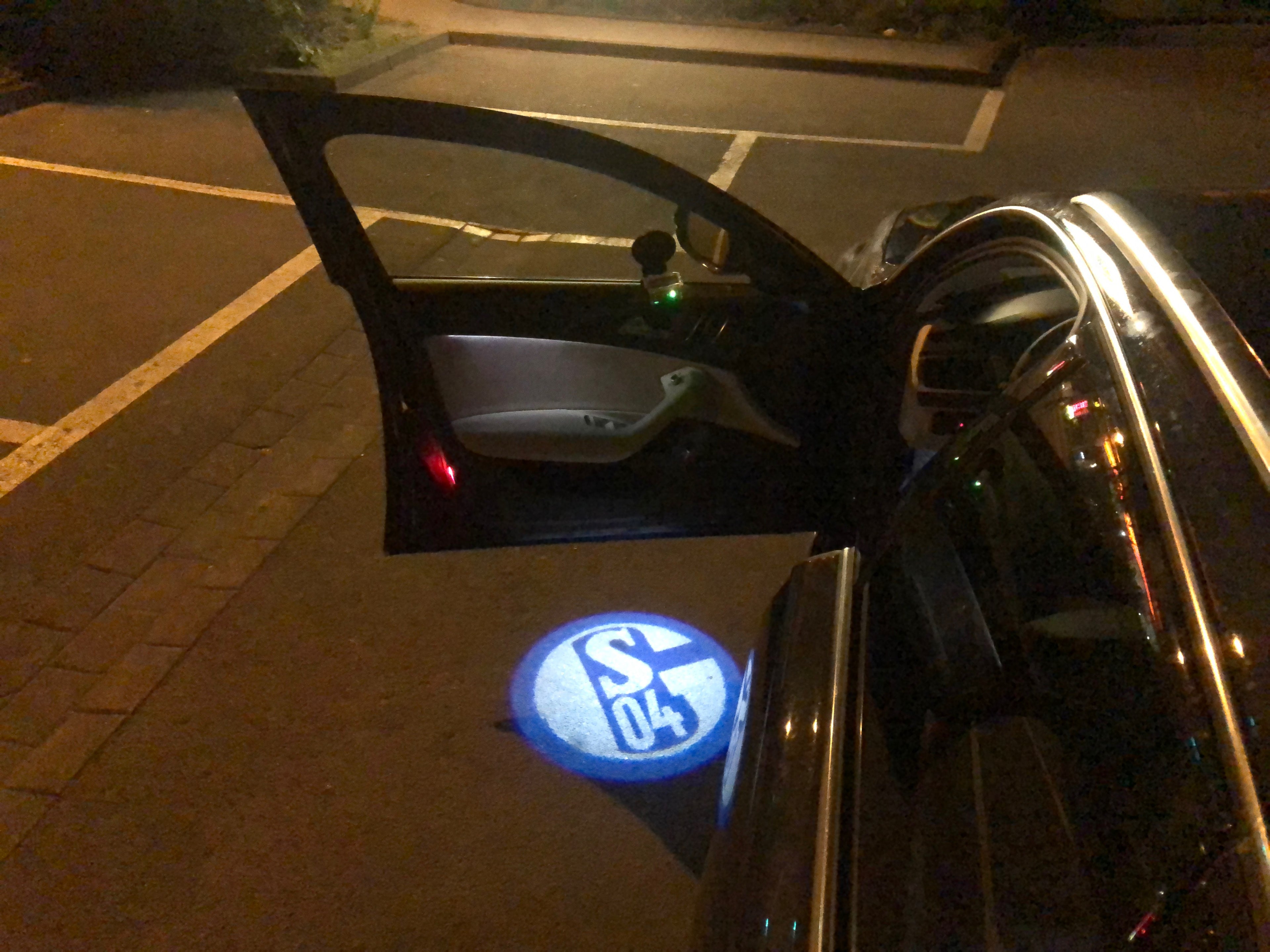 SCHALKE 04 Football CLUB Logo Nr.230 (Anzahl 1 = 2 Logo-Folien / 2 Türleuchten）