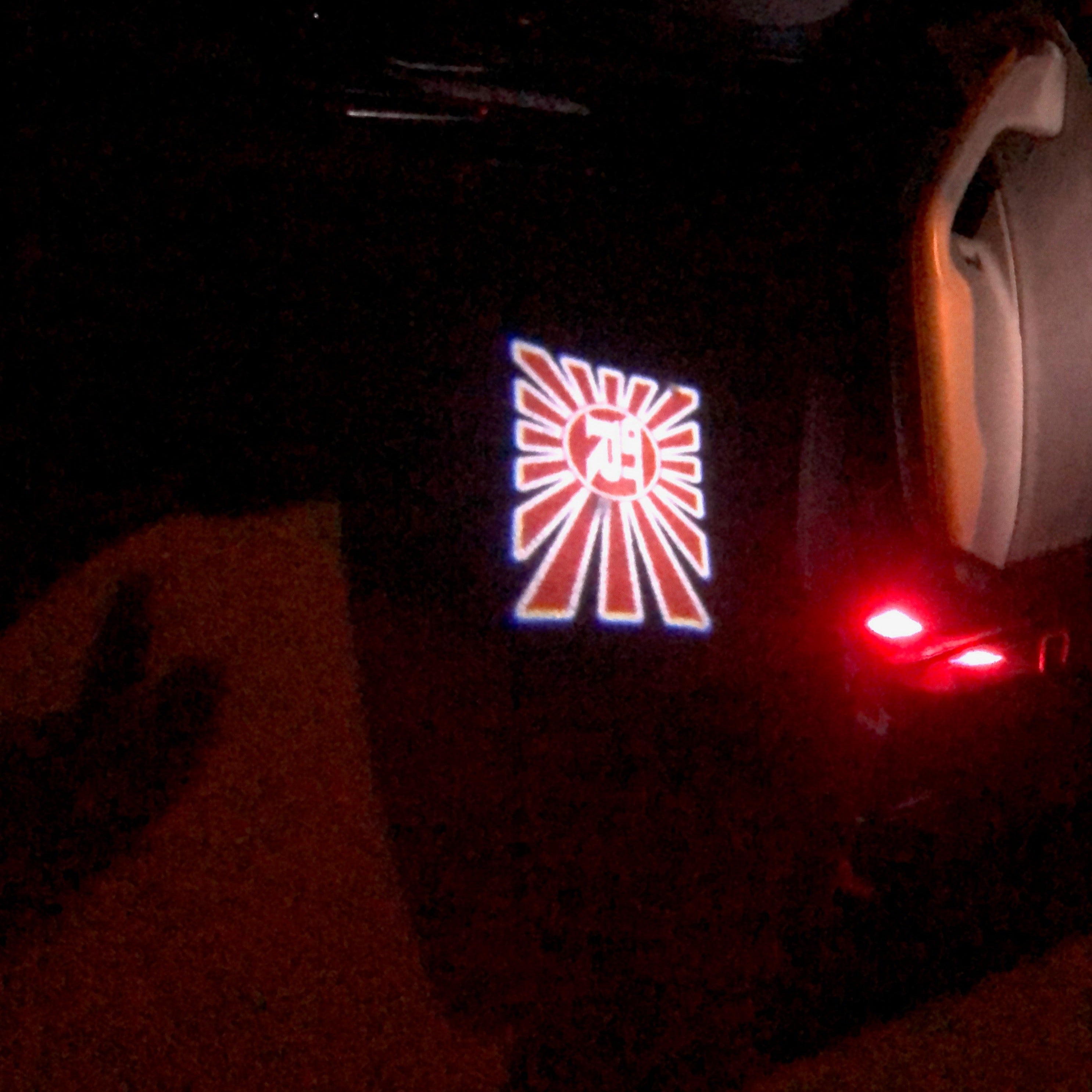 GTR R35 PROJECTOT LIGHTS Nr.03 (Menge 1 = 2 Logofolien /2 Türleuchten)