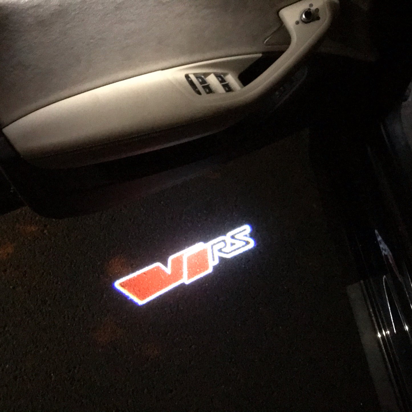 SKODA VRS LOGO PROJECTOR LIGHTS Nr.34 (Menge 1 = 2 Logo Film / 2 Türlichter)