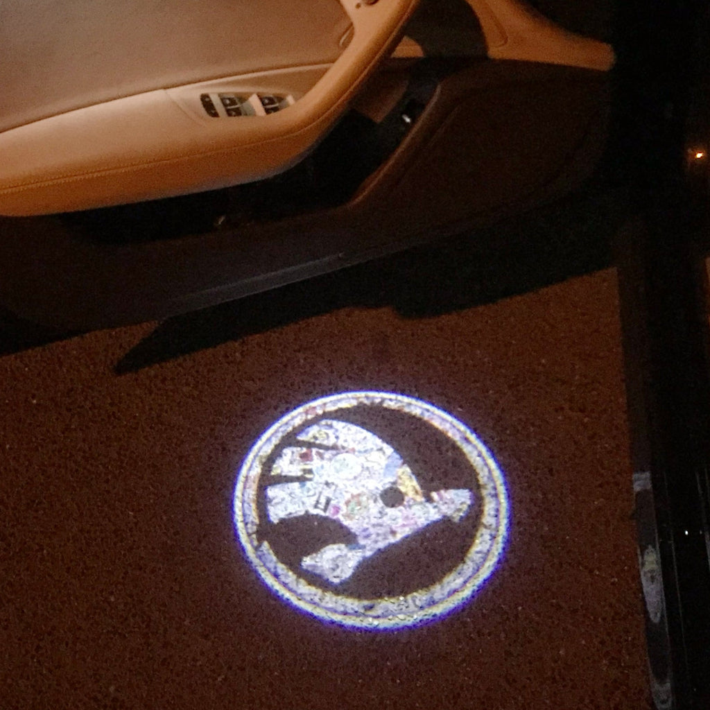 SKODA LOGO PROJECTOR LIGHTS Nr.03 (quantité 1 = 2 Film Logo / 2 lumières de porte)