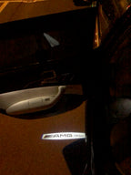 MERCEDES BENZ AMG LOGO PROJECTOT LIGHTS Nr.15 (Menge 1 = 1 Sets/2 Türleuchten)