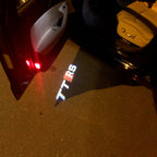 AUDI TTRS LOGO PROJECROTR LUCES Nr.22 (cantidad 1 = 2 películas con logotipo / 2 luces de puerta）