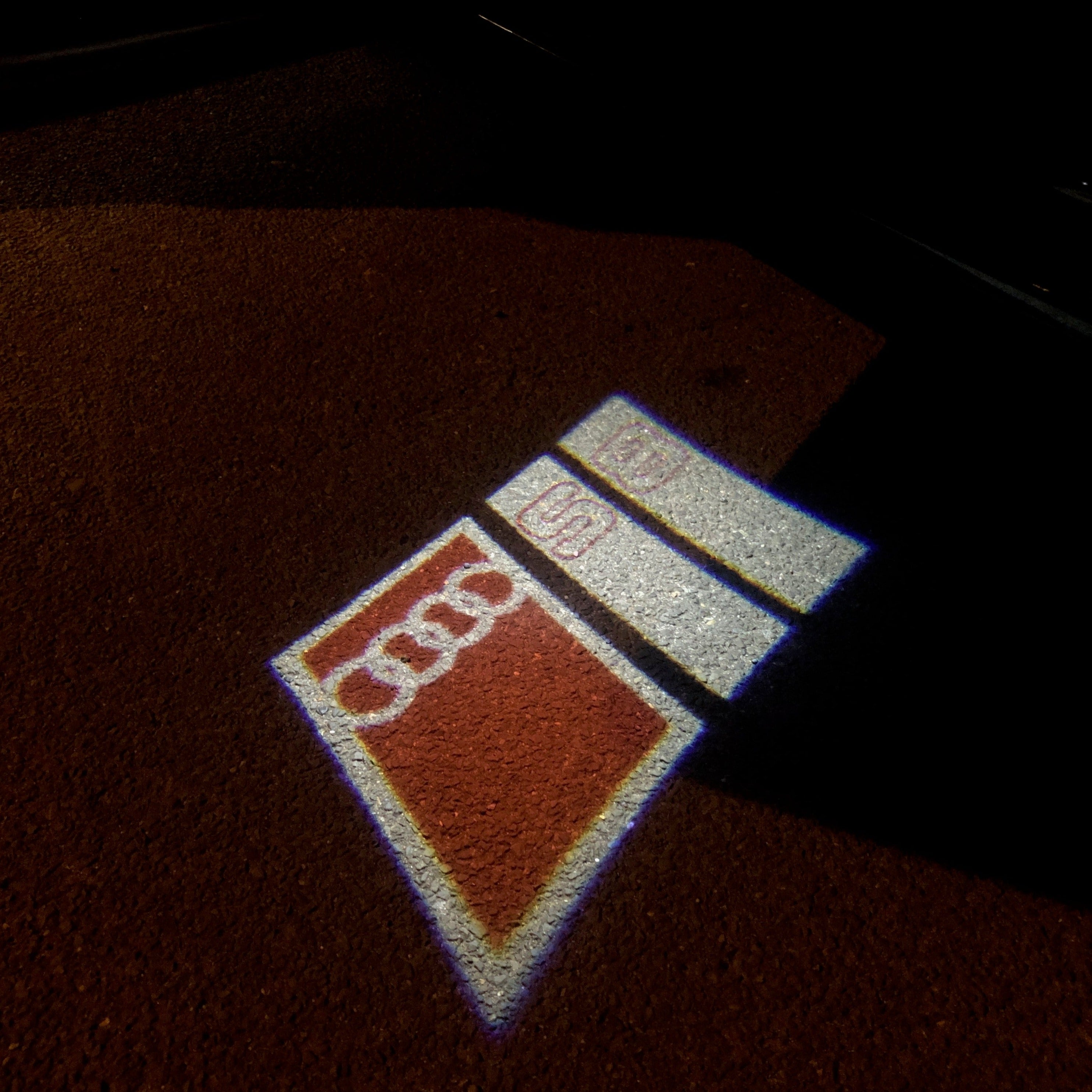 AUDI LOGO PROJECTOT LIGHTS Nr.103 (quantità 1 = 2 Logo Films /2 luci porta)